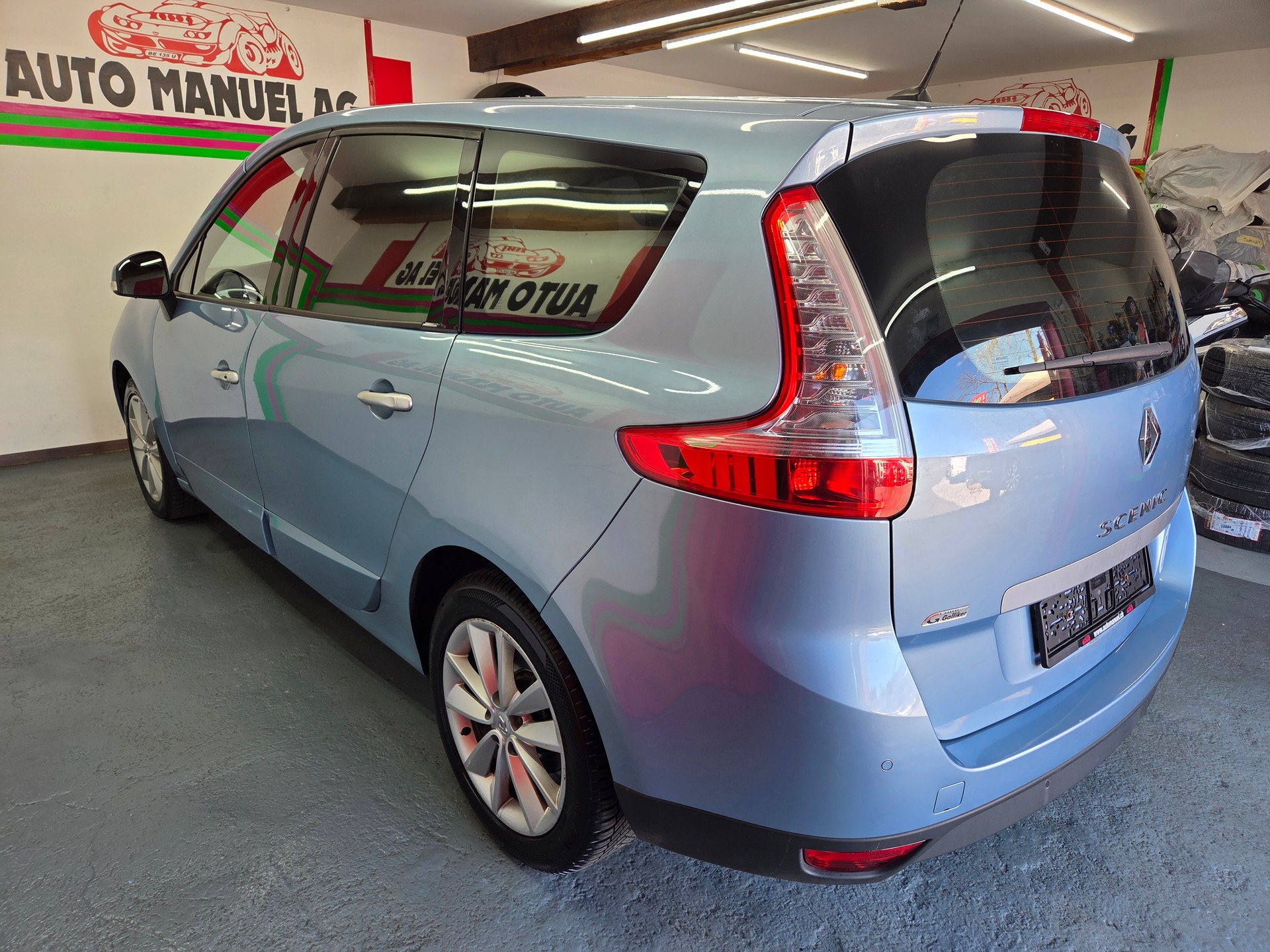 RENAULT Scénic 2.0 16V Privilège X-Tronic CVT-image-6
