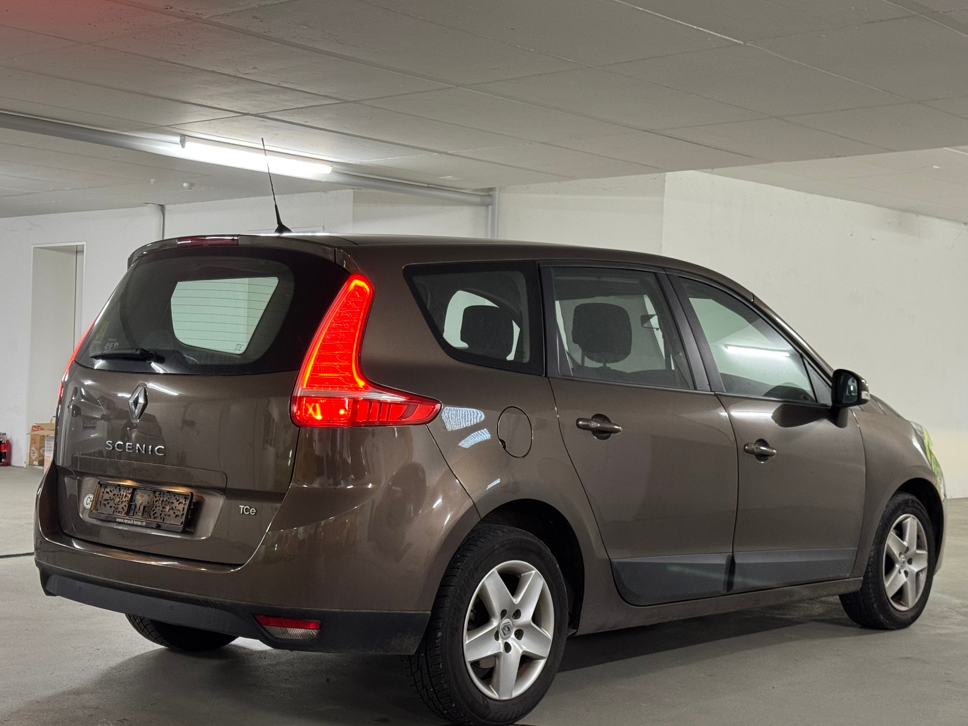 RENAULT Grand Scénic 1.2 16V Turbo Dynamique-image-6