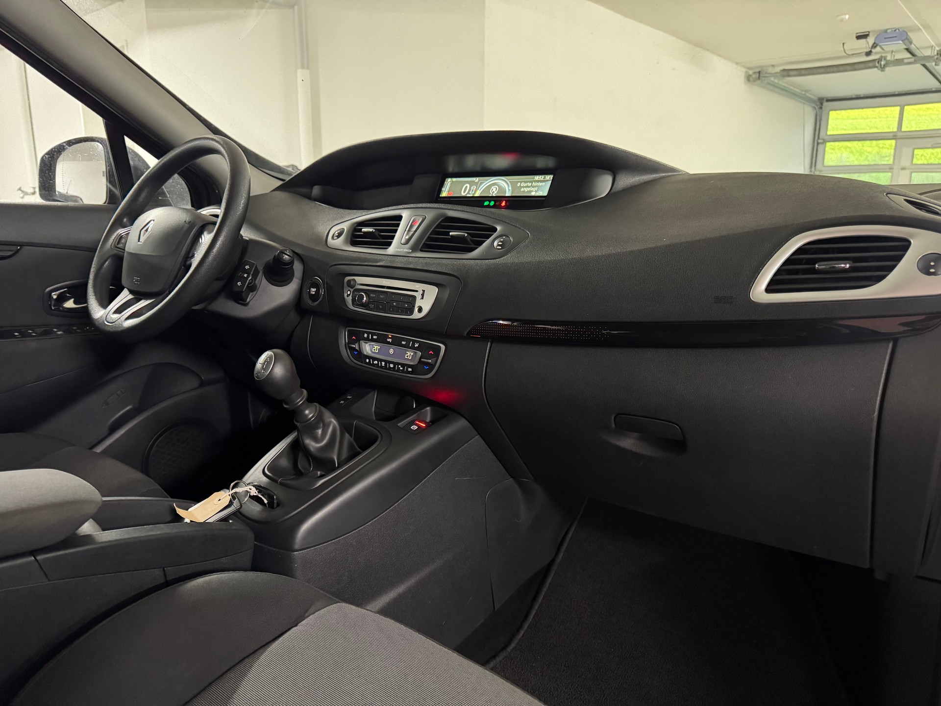 RENAULT Grand Scénic 1.2 16V Turbo Dynamique-image-10