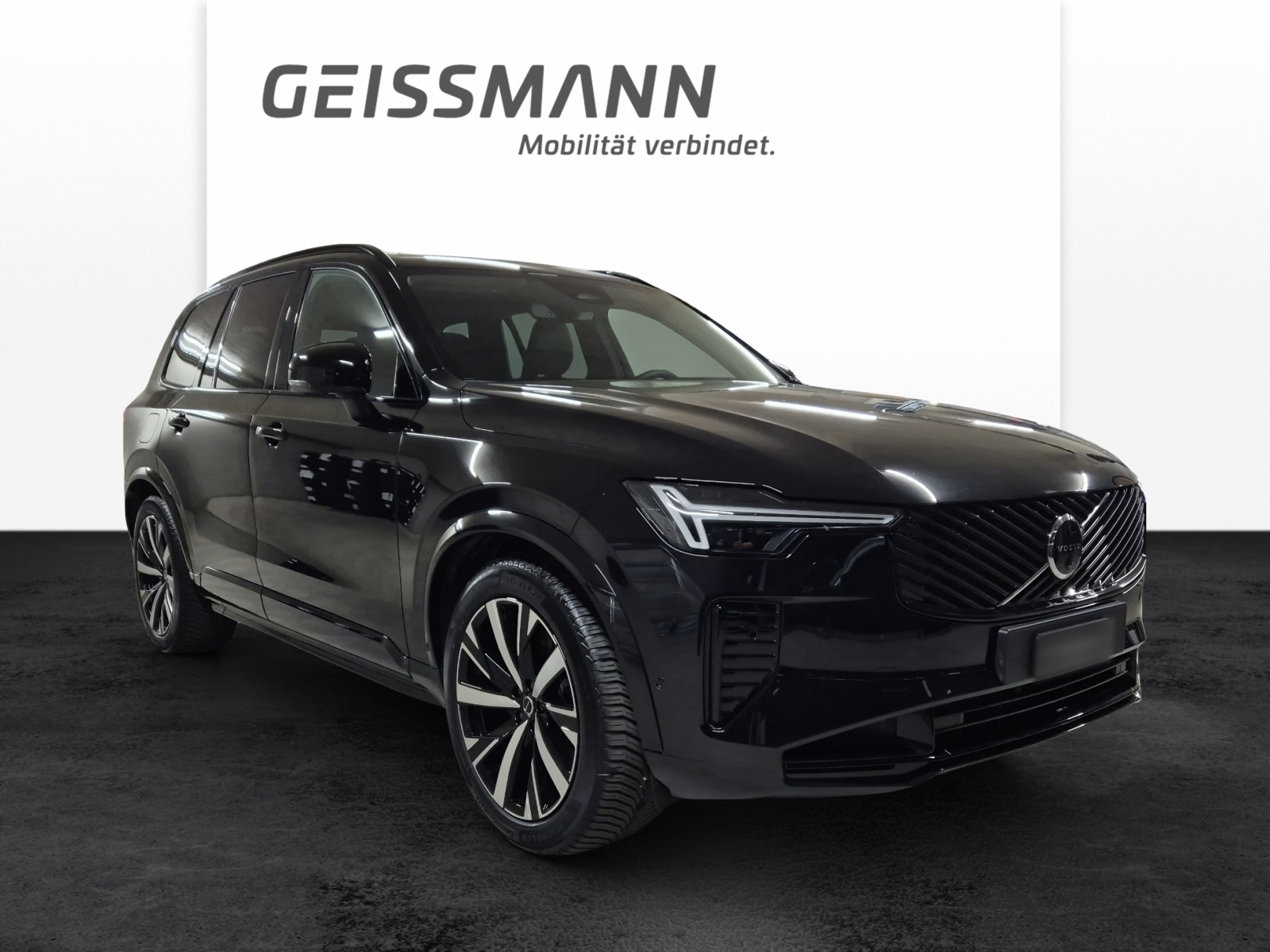VOLVO XC90 2.0 T8 TE Plus Dark eAWD-showroom-element-1