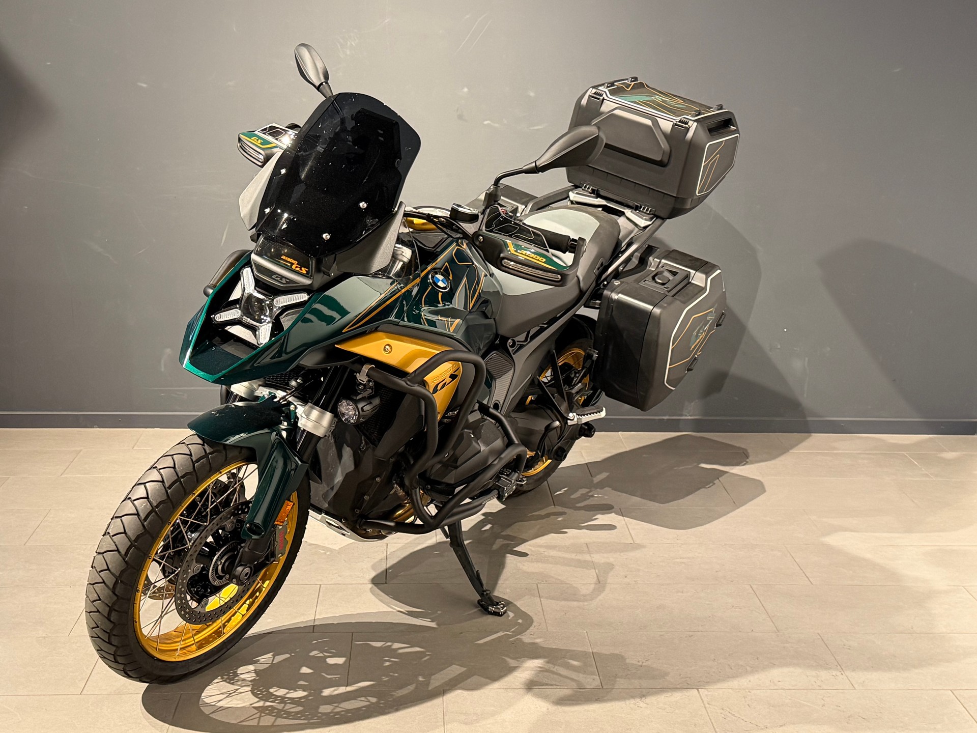 BMW R 1300 GS-image-2