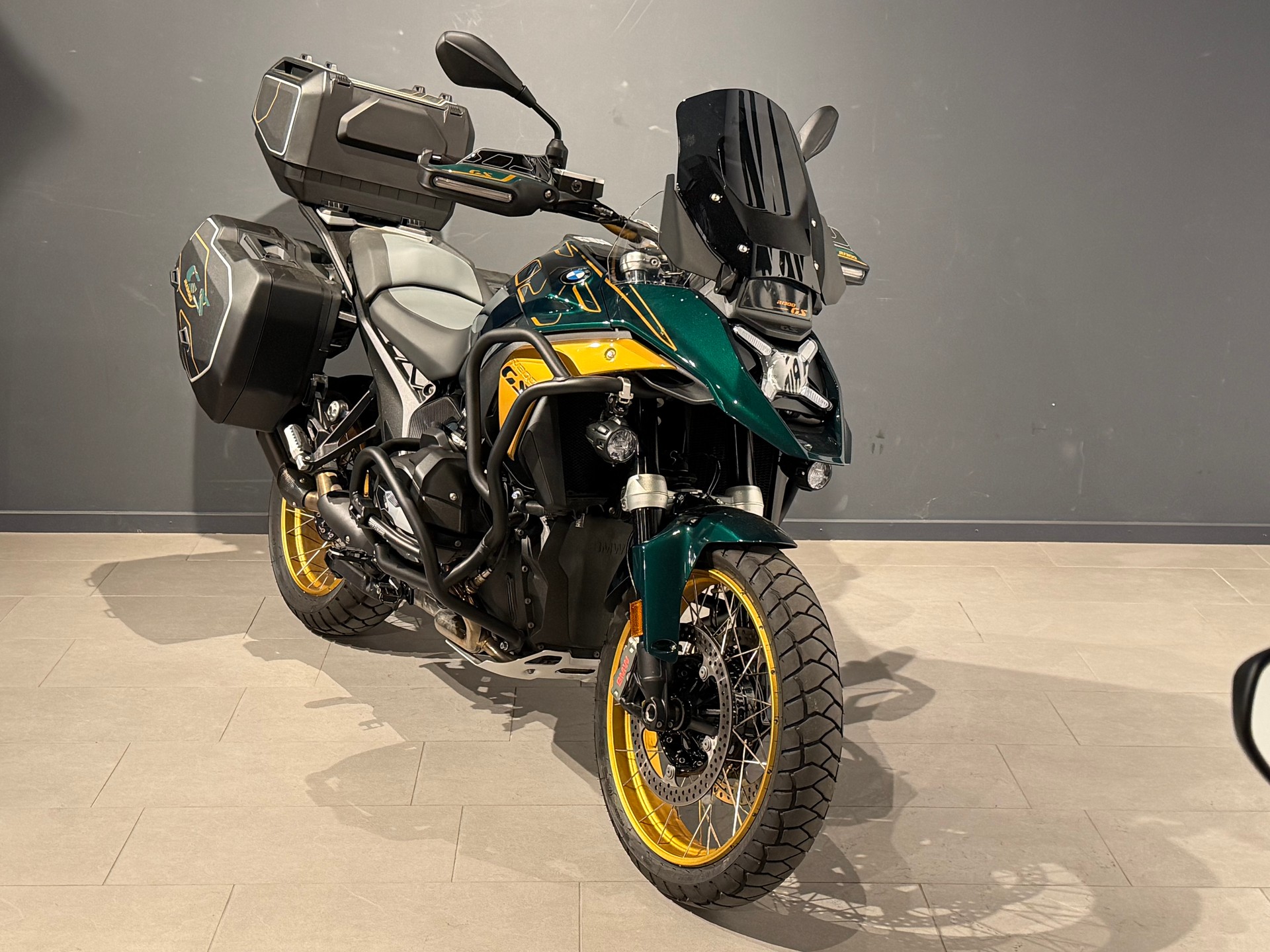 BMW R 1300 GS-image-1