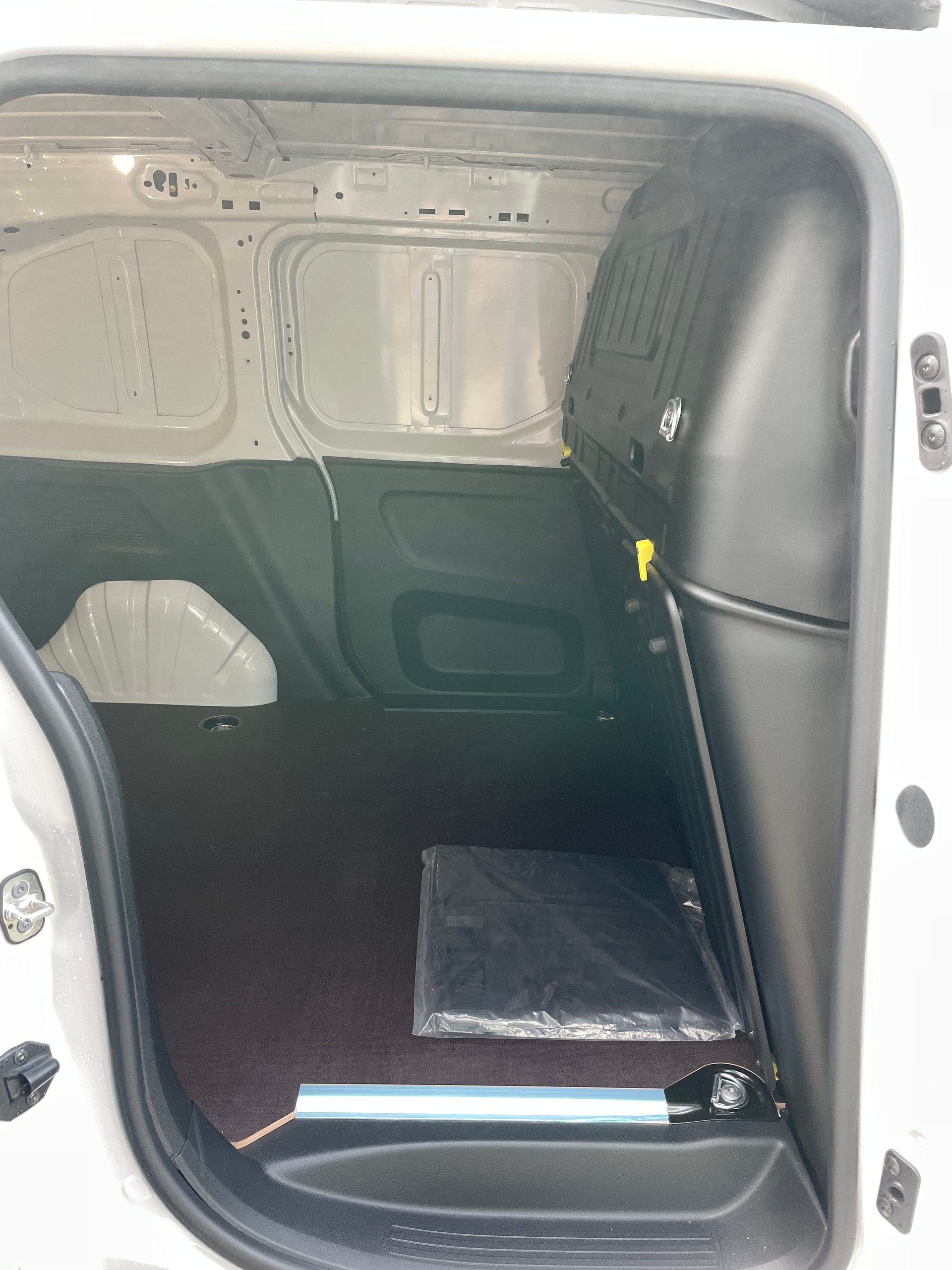 OPEL Combo-e 50 kWh Cargo-image-4