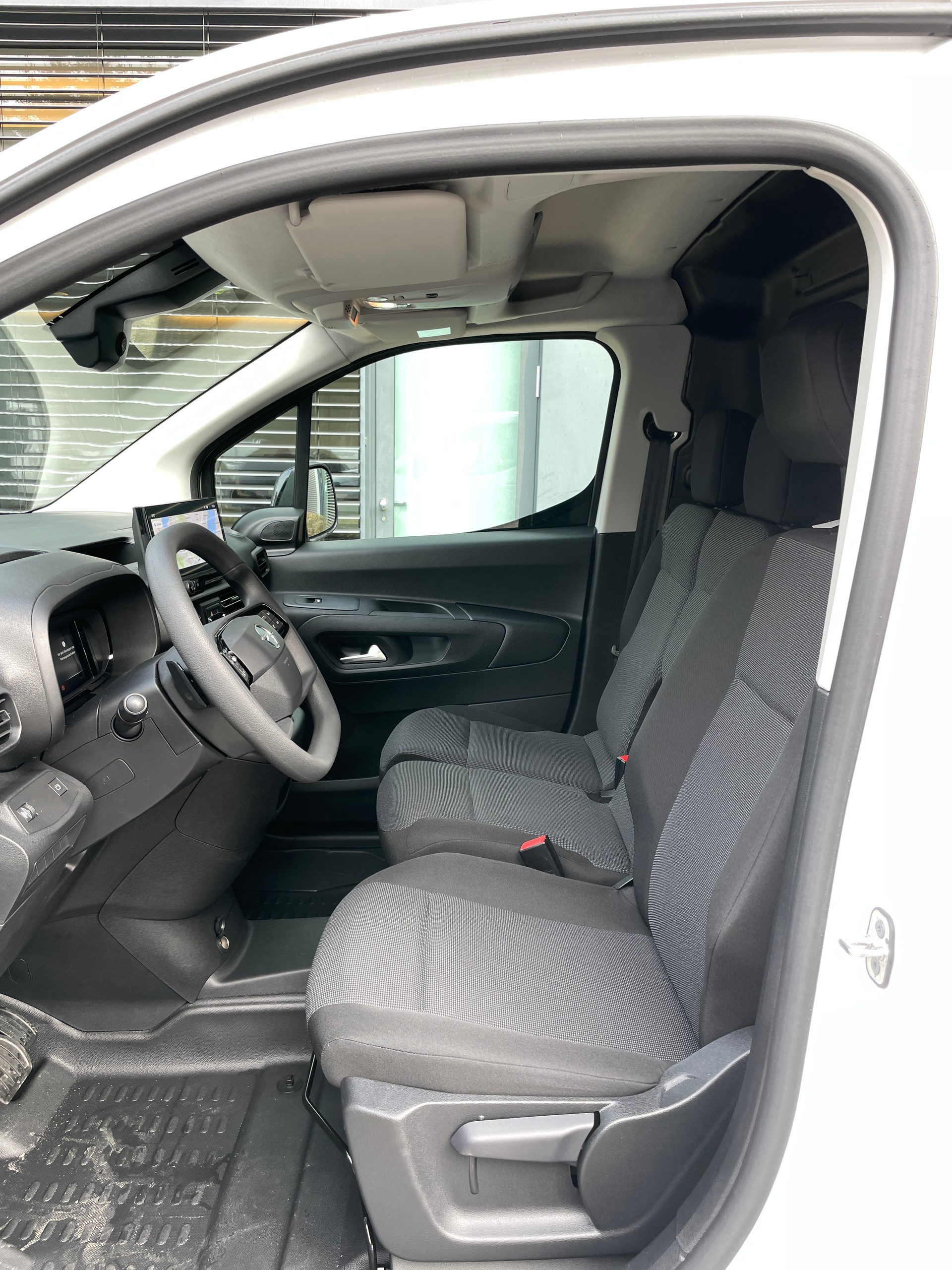OPEL Combo-e 50 kWh Cargo-image-13
