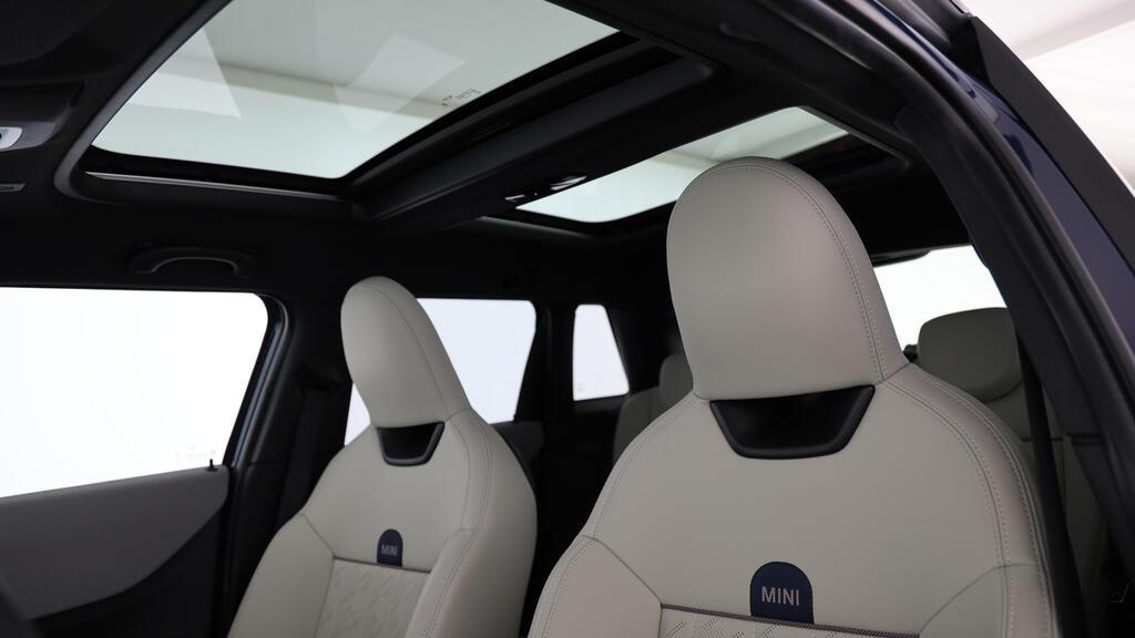 MINI Cooper 5 door C-image-17