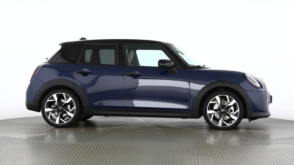 MINI Cooper 5 door C-showroom-element-1