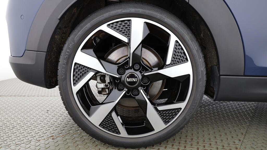 MINI Cooper 5 door C-image-9
