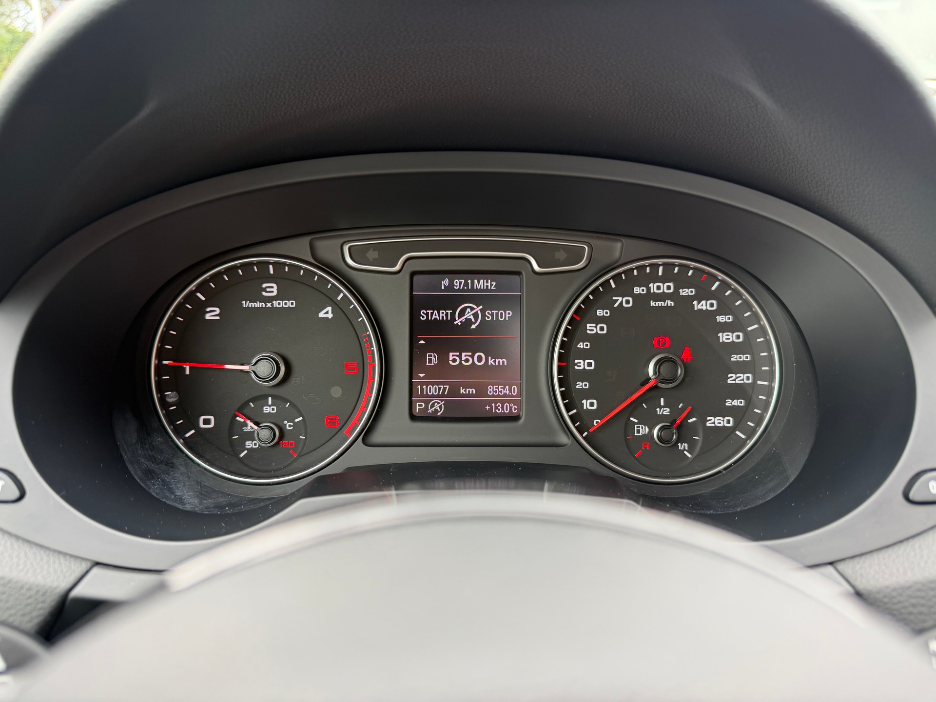 AUDI Q3 2.0 TDI quattro S-tronic-image-10