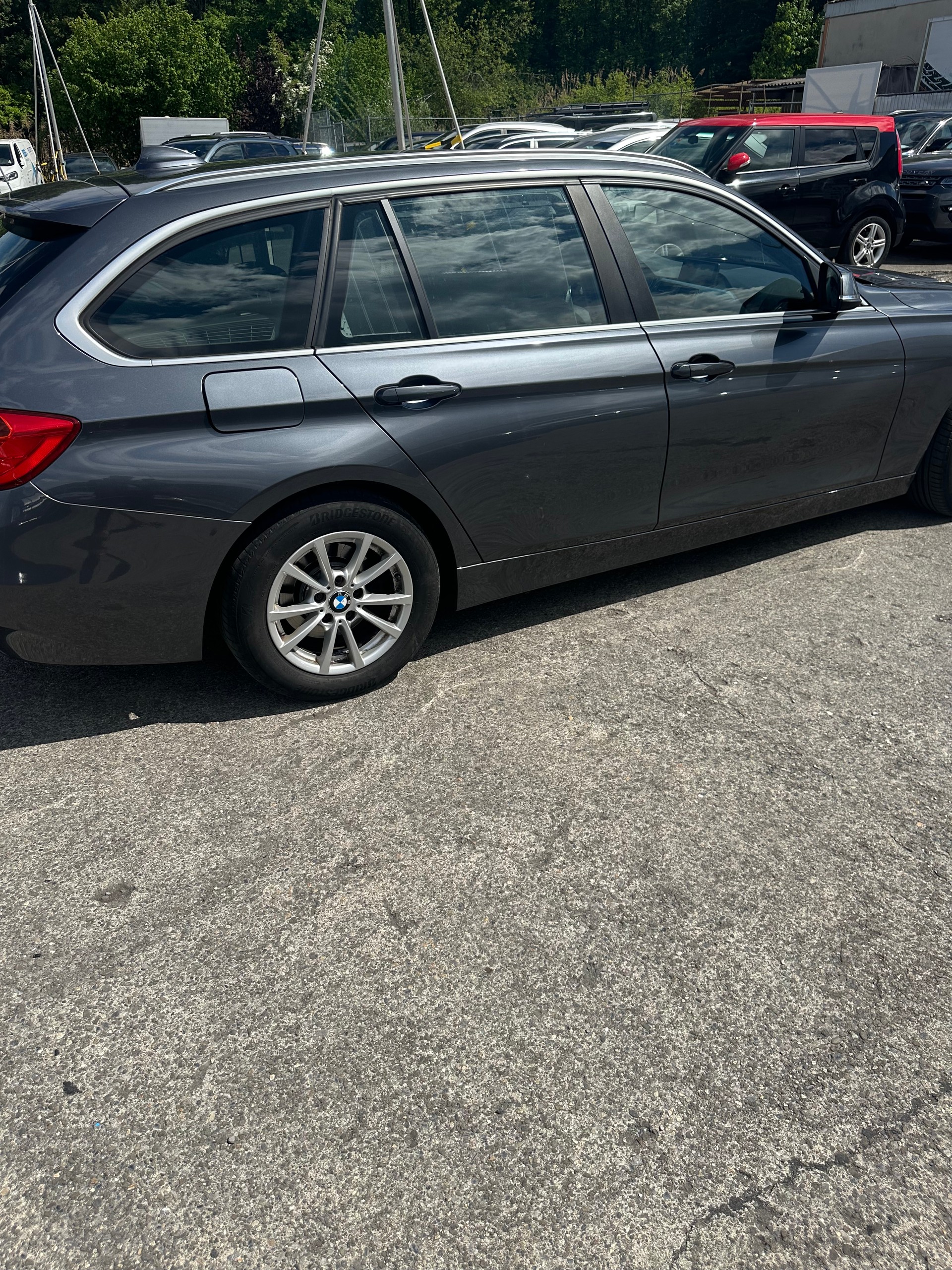 BMW 320d xDrive Touring Sport Line-image-3