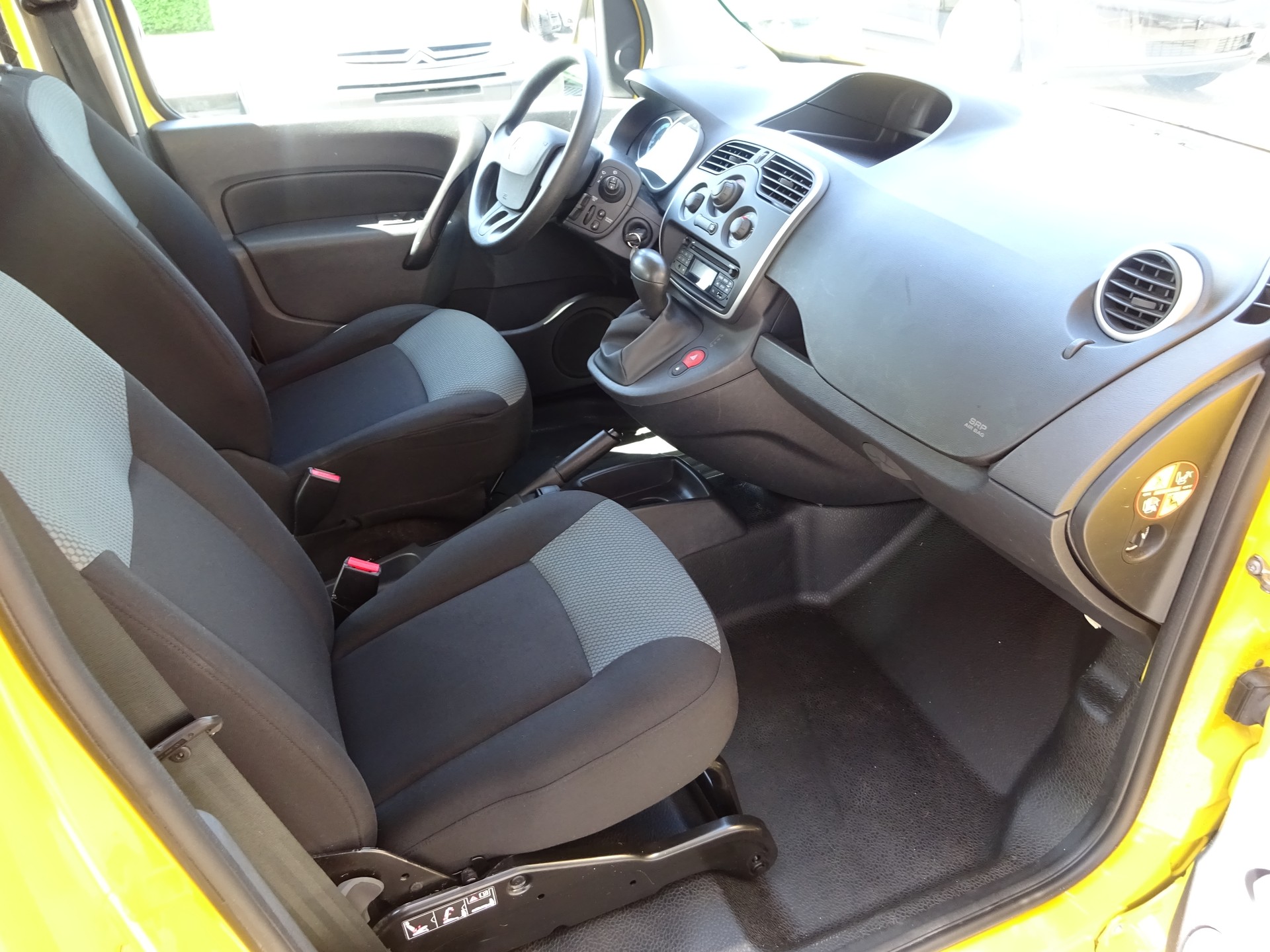 RENAULT Kangoo Z.E. 33 R60 Access 2 Plätze-image-9