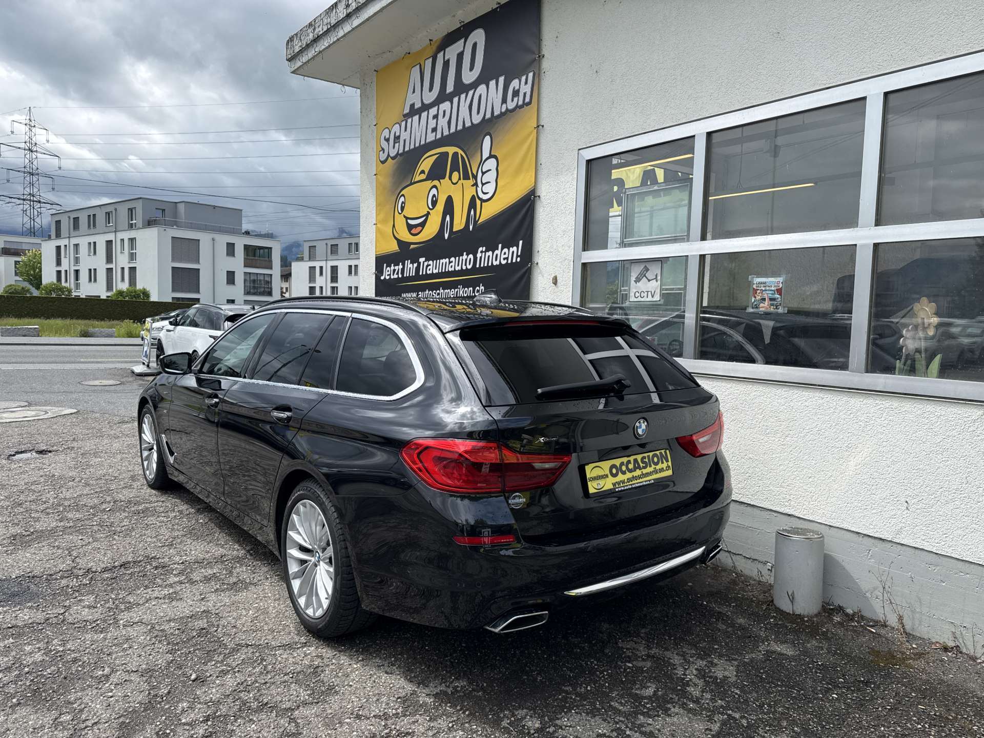 BMW 540d Touring Luxury Line 319PS xDrive Automat-image-2