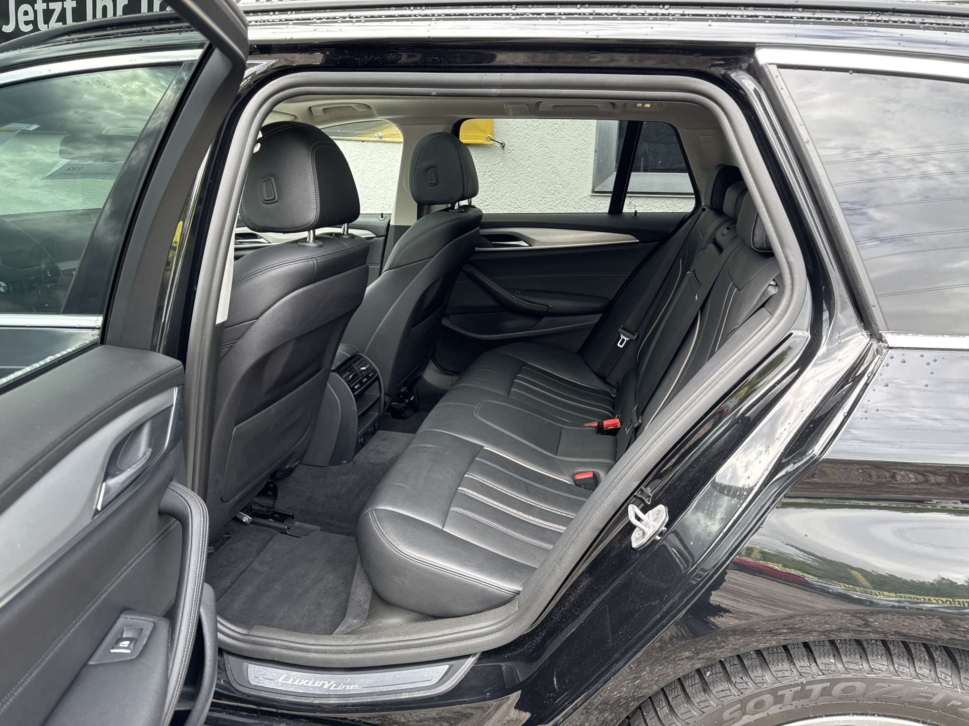 BMW 540d Touring Luxury Line 319PS xDrive Automat-image-7