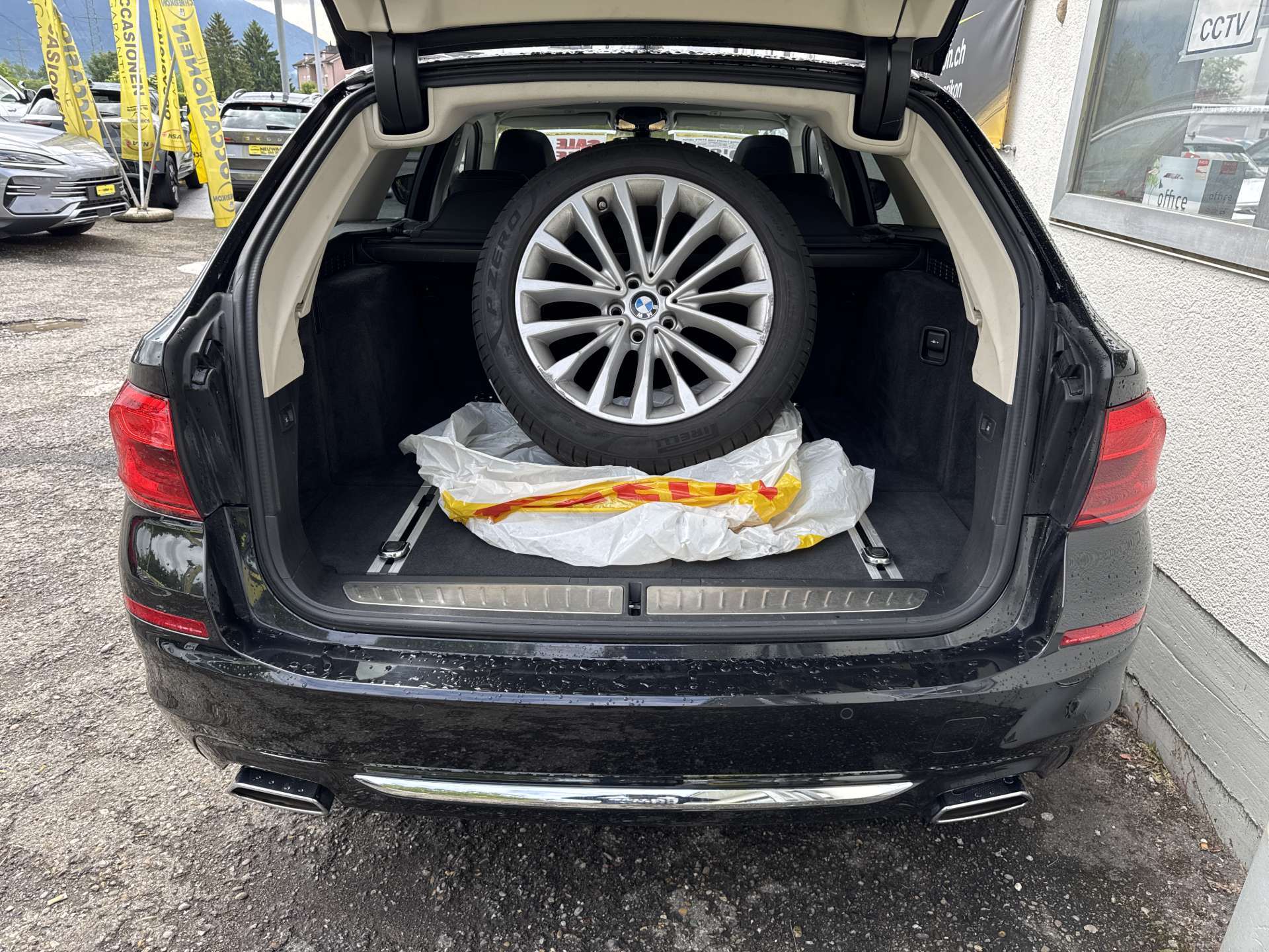 BMW 540d Touring Luxury Line 319PS xDrive Automat-image-8