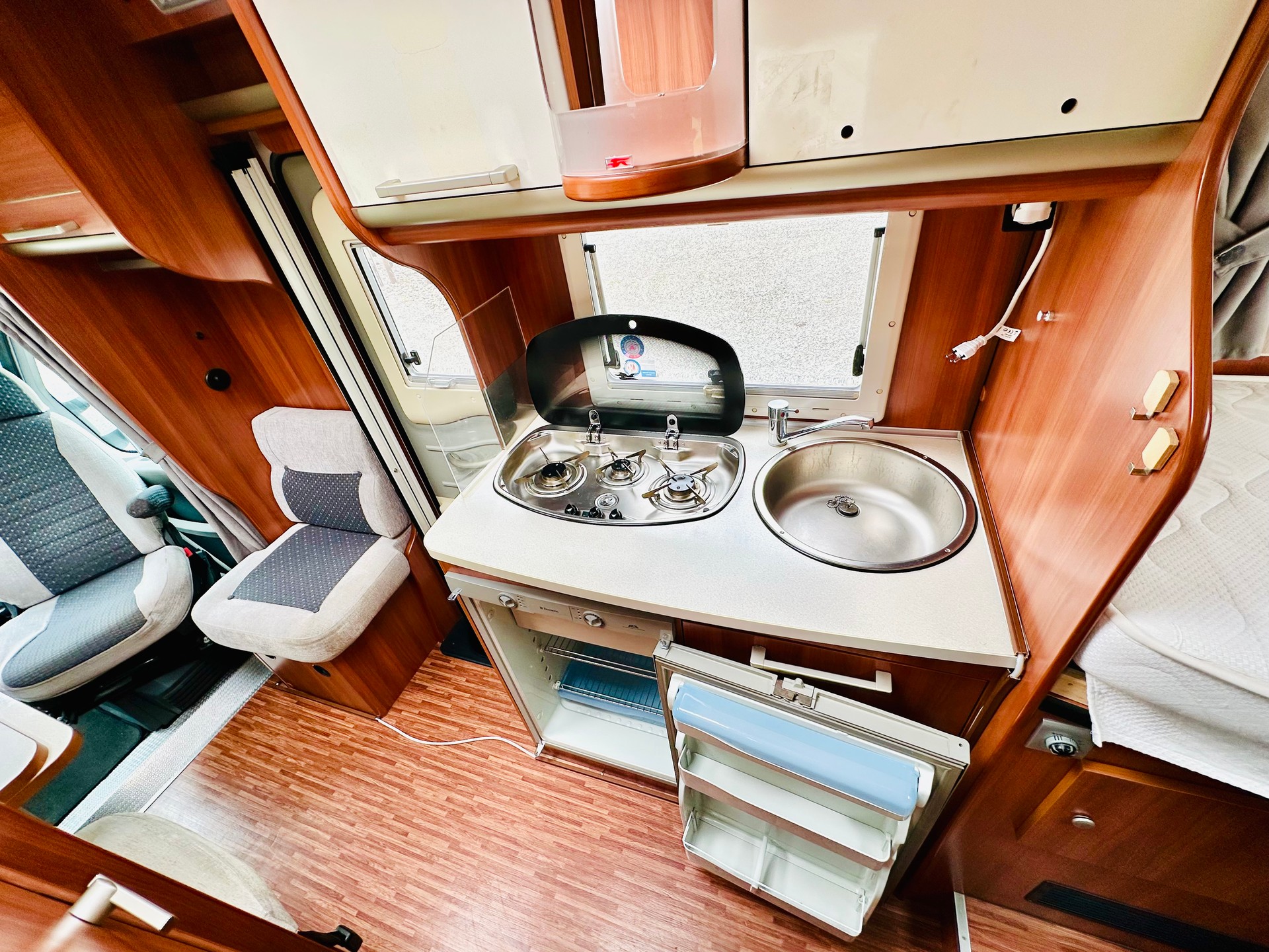 FIAT 2.3JTD 130PS LAIKA ***LÄNGSBETT / RIESEN-HECK-GARAGE***-image-13