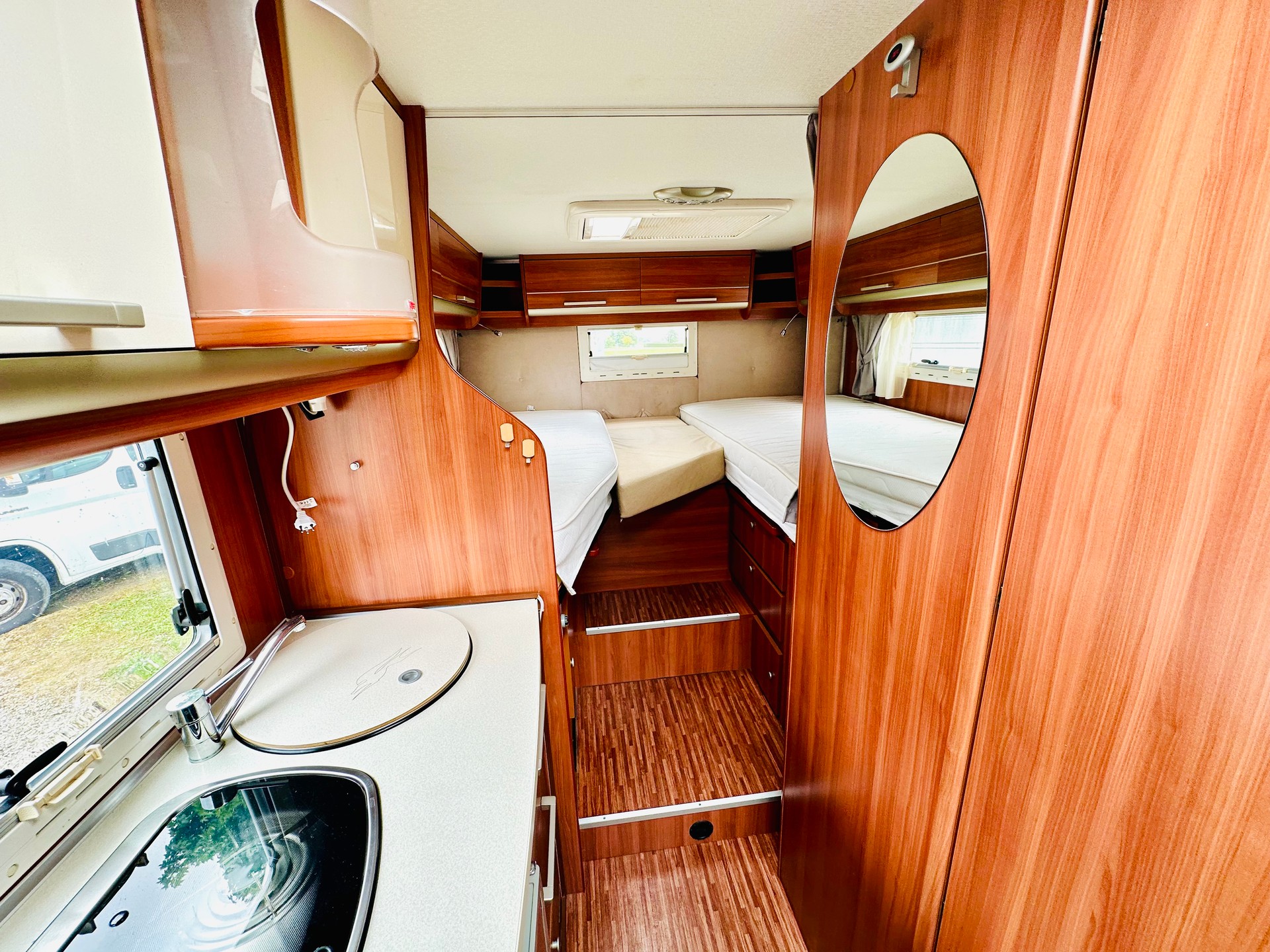 FIAT 2.3JTD 130PS LAIKA ***LÄNGSBETT / RIESEN-HECK-GARAGE***-image-10