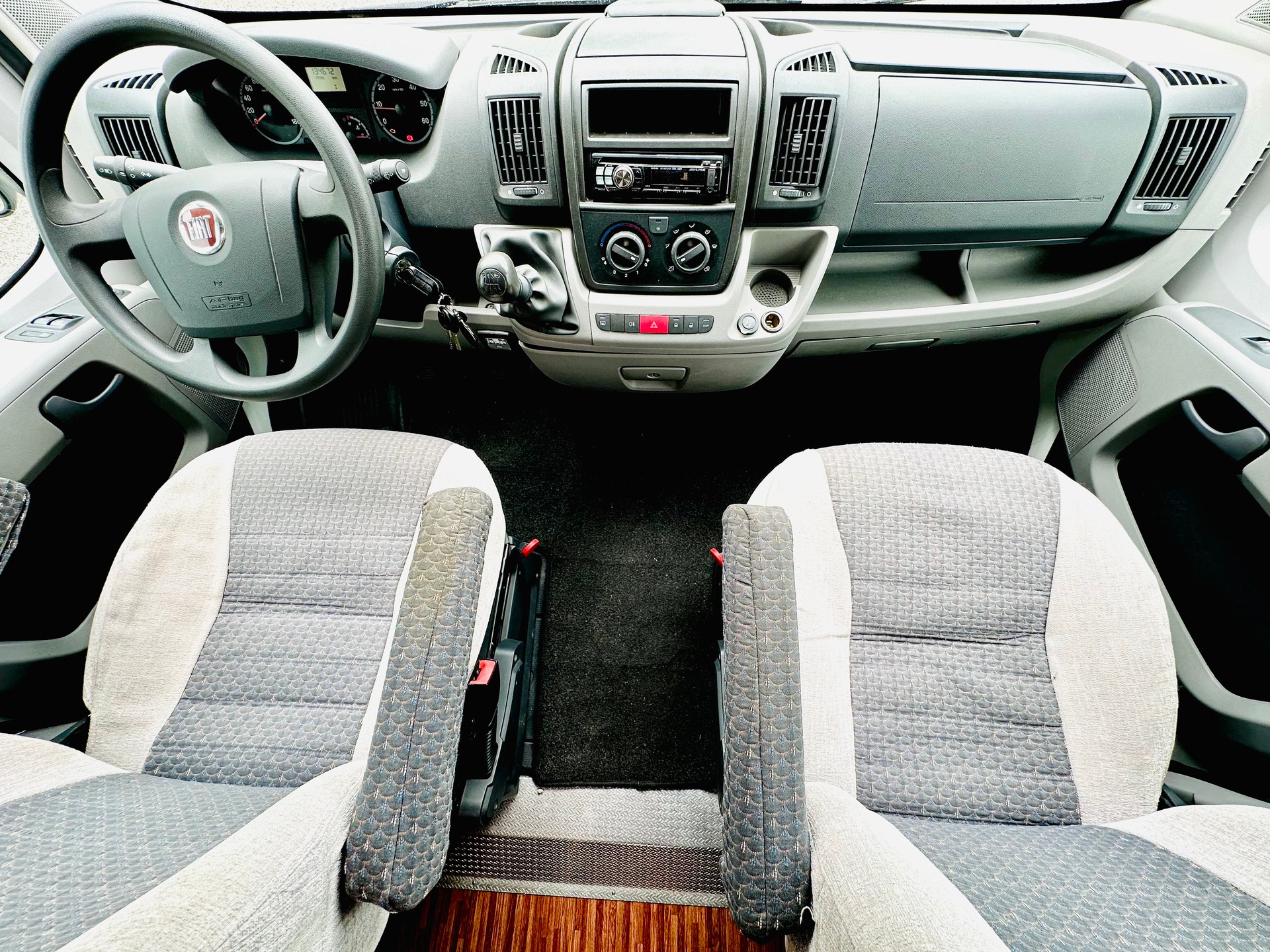 FIAT 2.3JTD 130PS LAIKA ***LÄNGSBETT / RIESEN-HECK-GARAGE***-image-20
