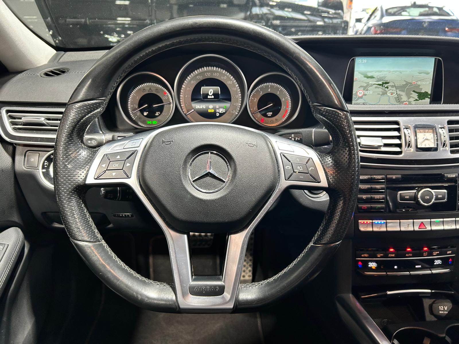 MERCEDES-BENZ E 400 V6 Avantgarde 4matic Kombi-image-11
