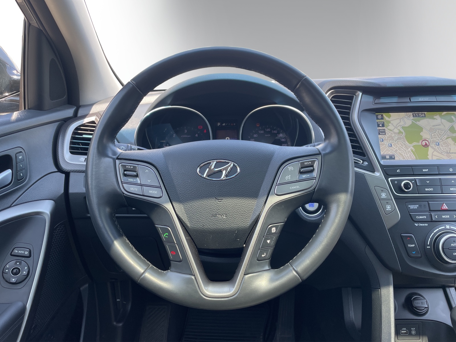HYUNDAI Santa Fe 2.2 CRDI Vertex 4WD Automatic-image-12