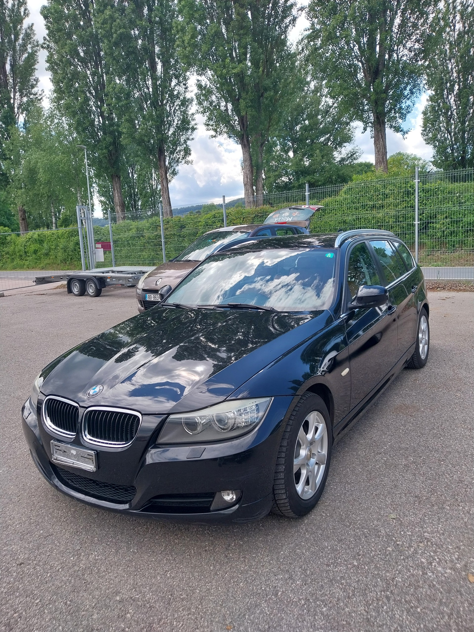 BMW Touring-image-1