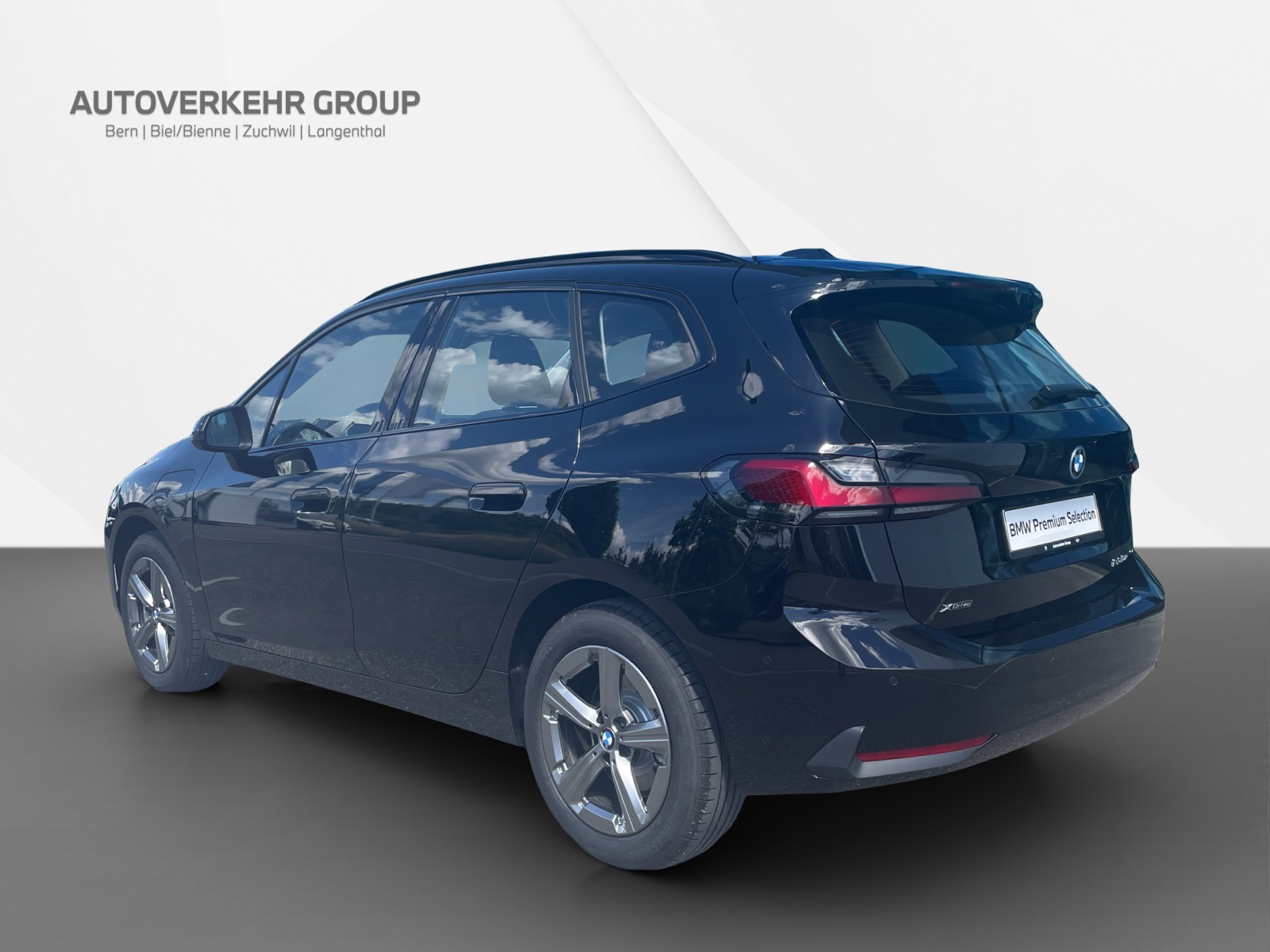 BMW 230e xDrive Act. Tourer-image-4