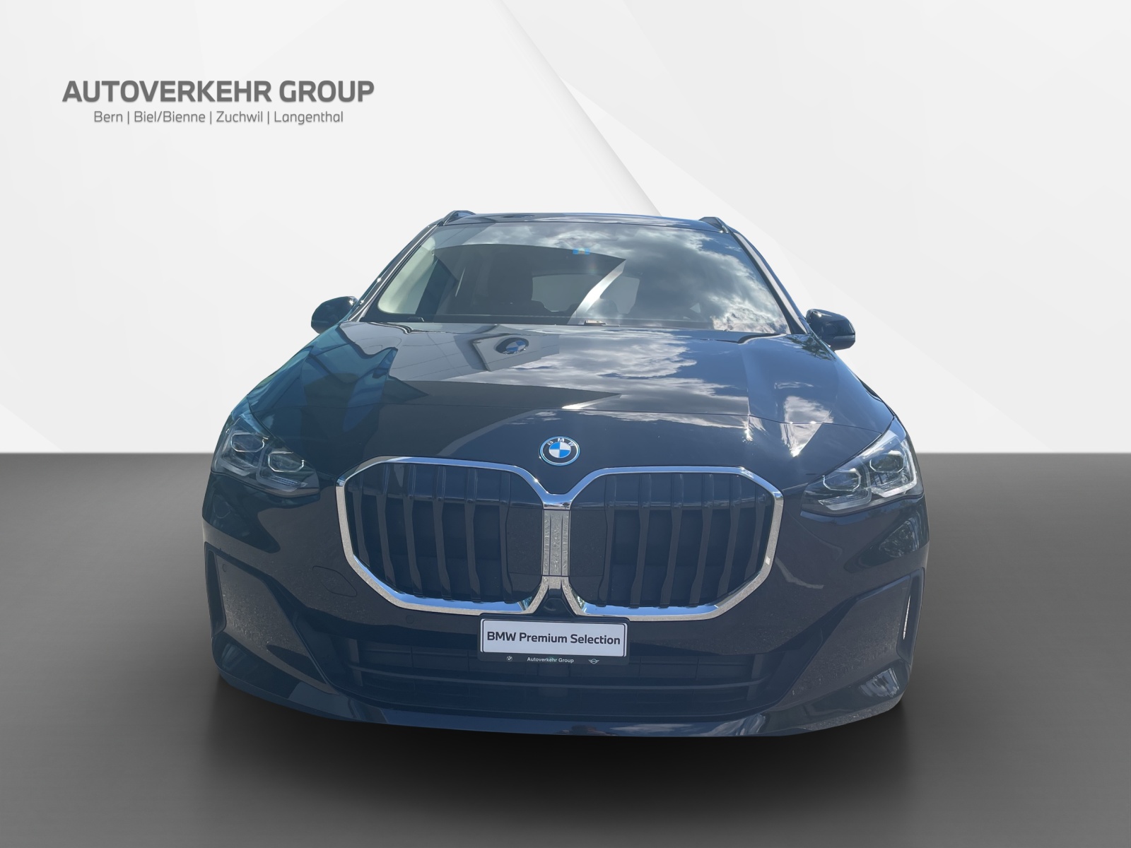 BMW 230e xDrive Act. Tourer-showroom-element-1
