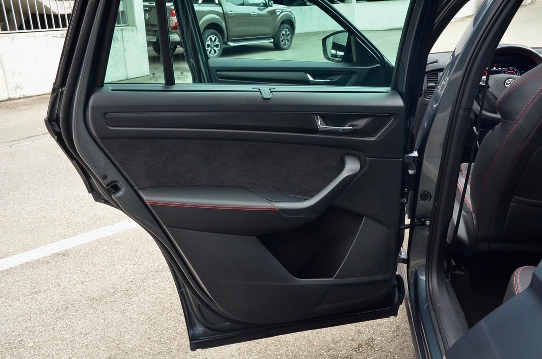 SKODA Kodiaq 2.0 Bi-TDI SCR RS 4x4 DSG-image-15