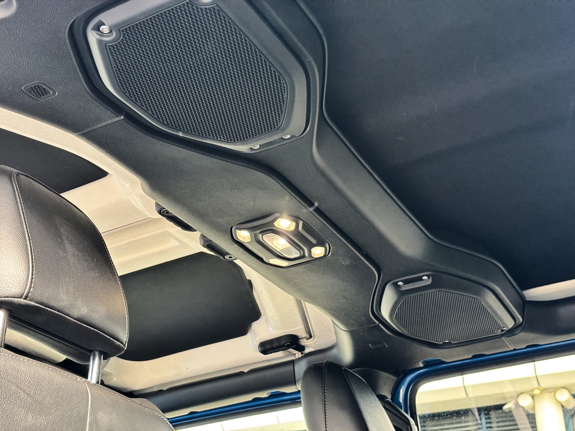 JEEP Wrangler 2.0 PHEV Unlimited 80th Anniversary Automatic-image-19