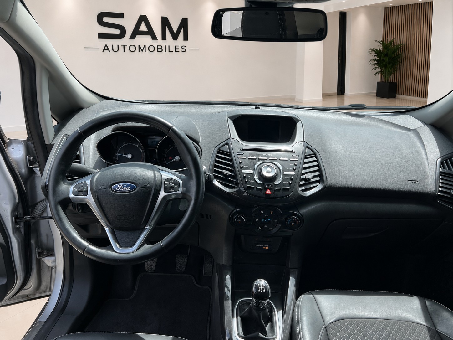 FORD EcoSport 1.0 SCTi Trend-image-9