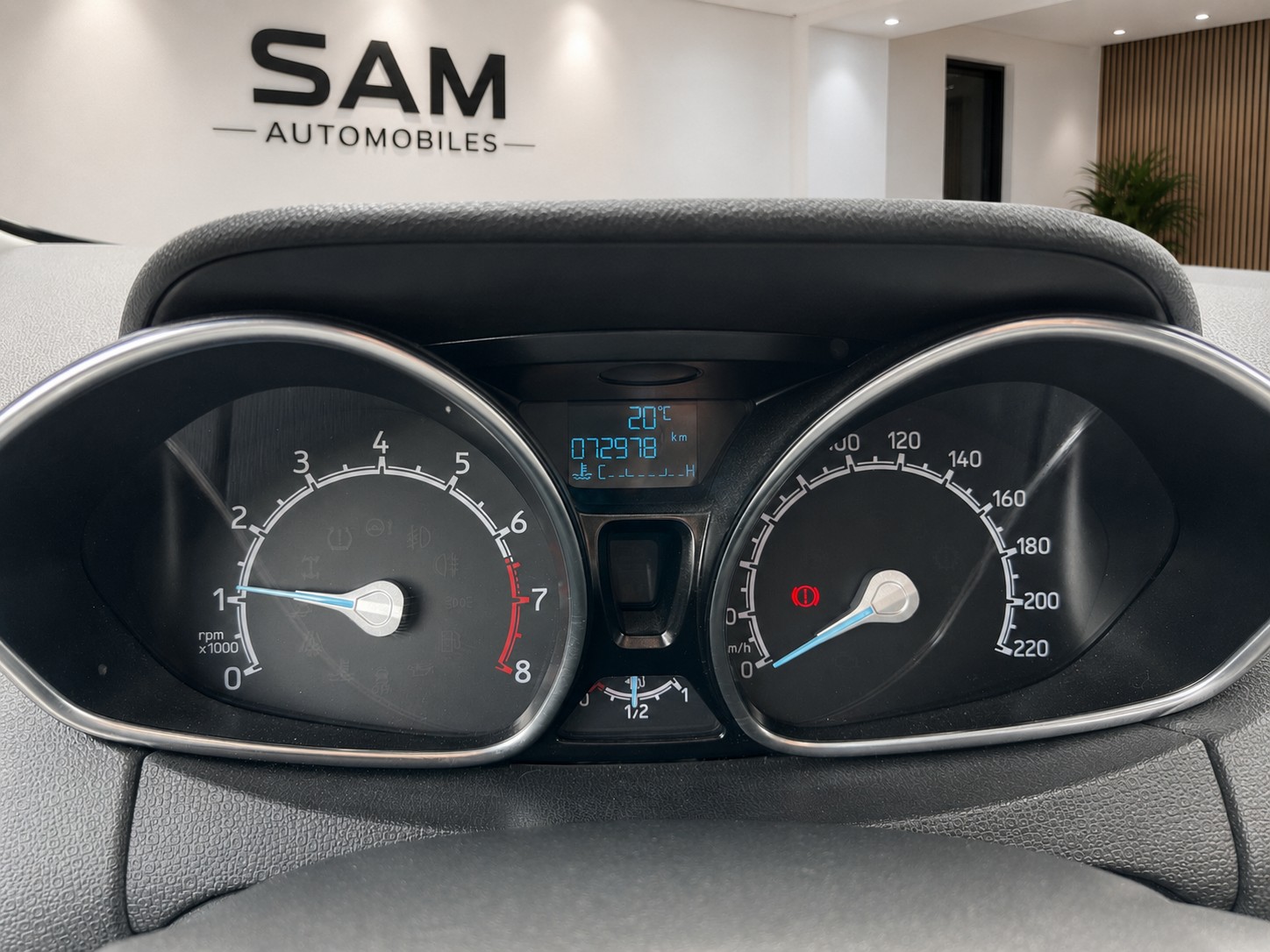 FORD EcoSport 1.0 SCTi Trend-image-10