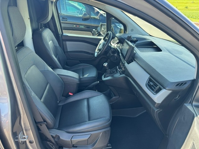NISSAN Townstar mit 2er Bett Dach-Lüfter Heckanbauzelt-image-10