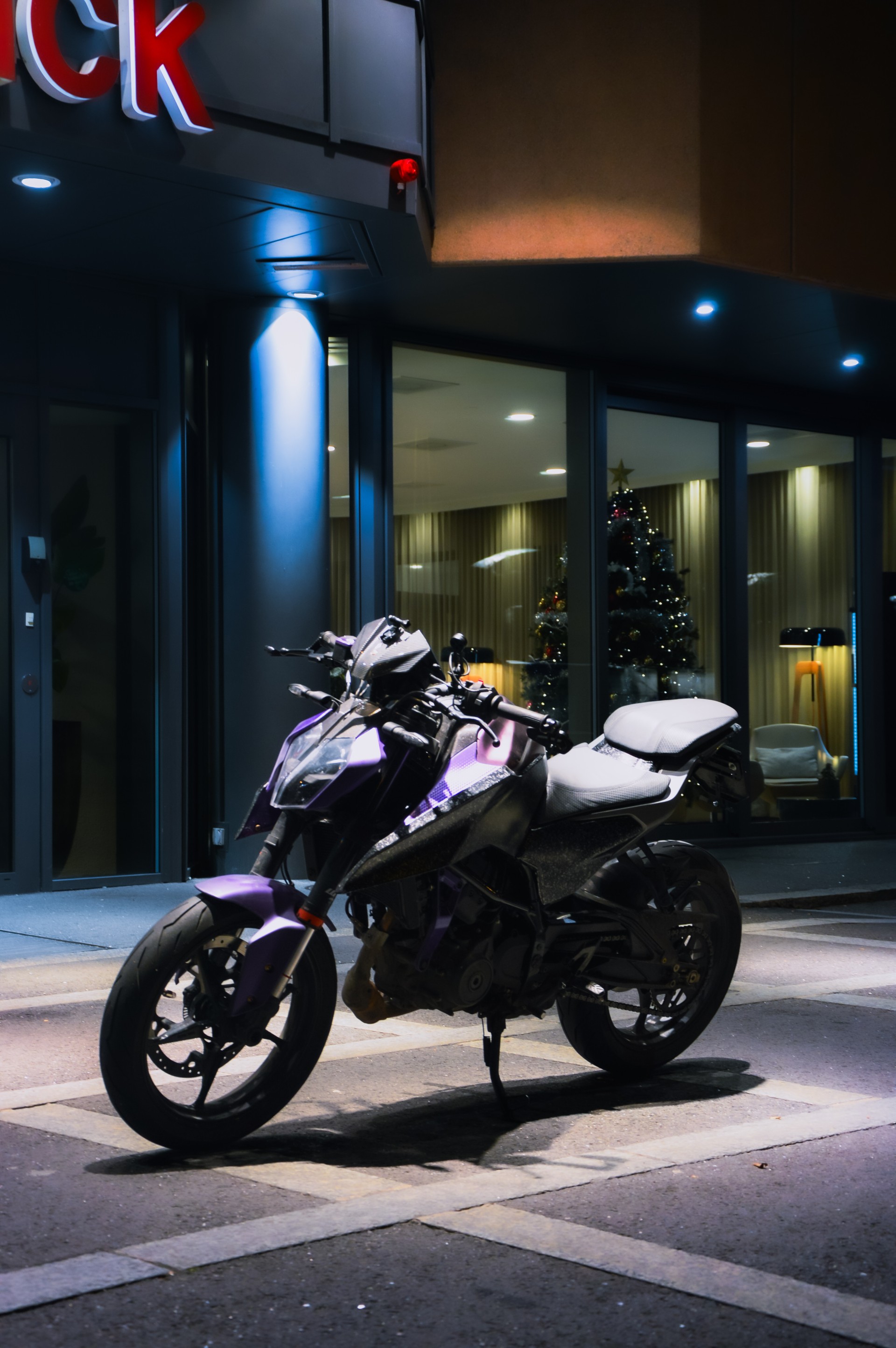 KTM 125 Duke-image-2