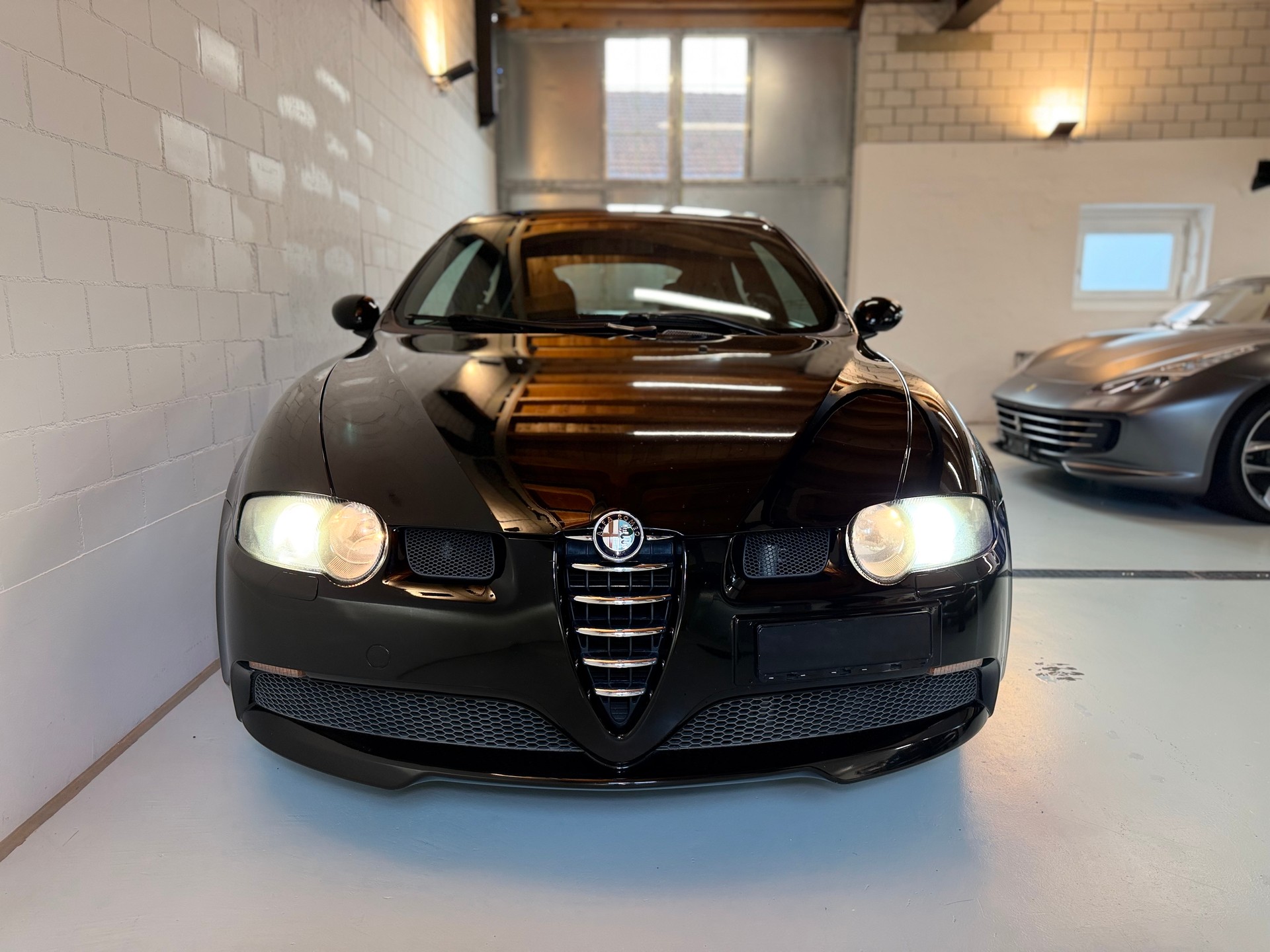 ALFA ROMEO 147 3.2 GTA-showroom-element-1