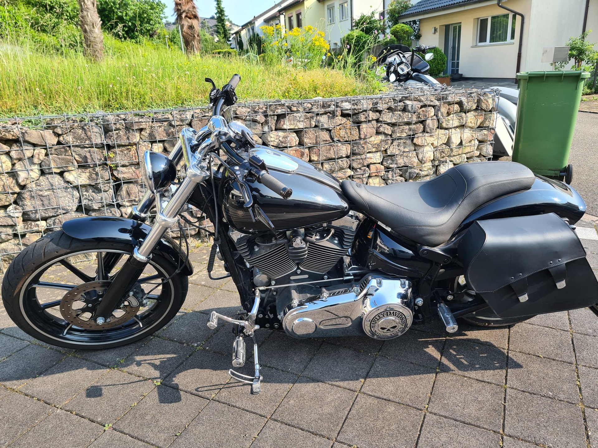 HARLEY-DAVIDSON FXSB Breakout 103 ABS-image-2