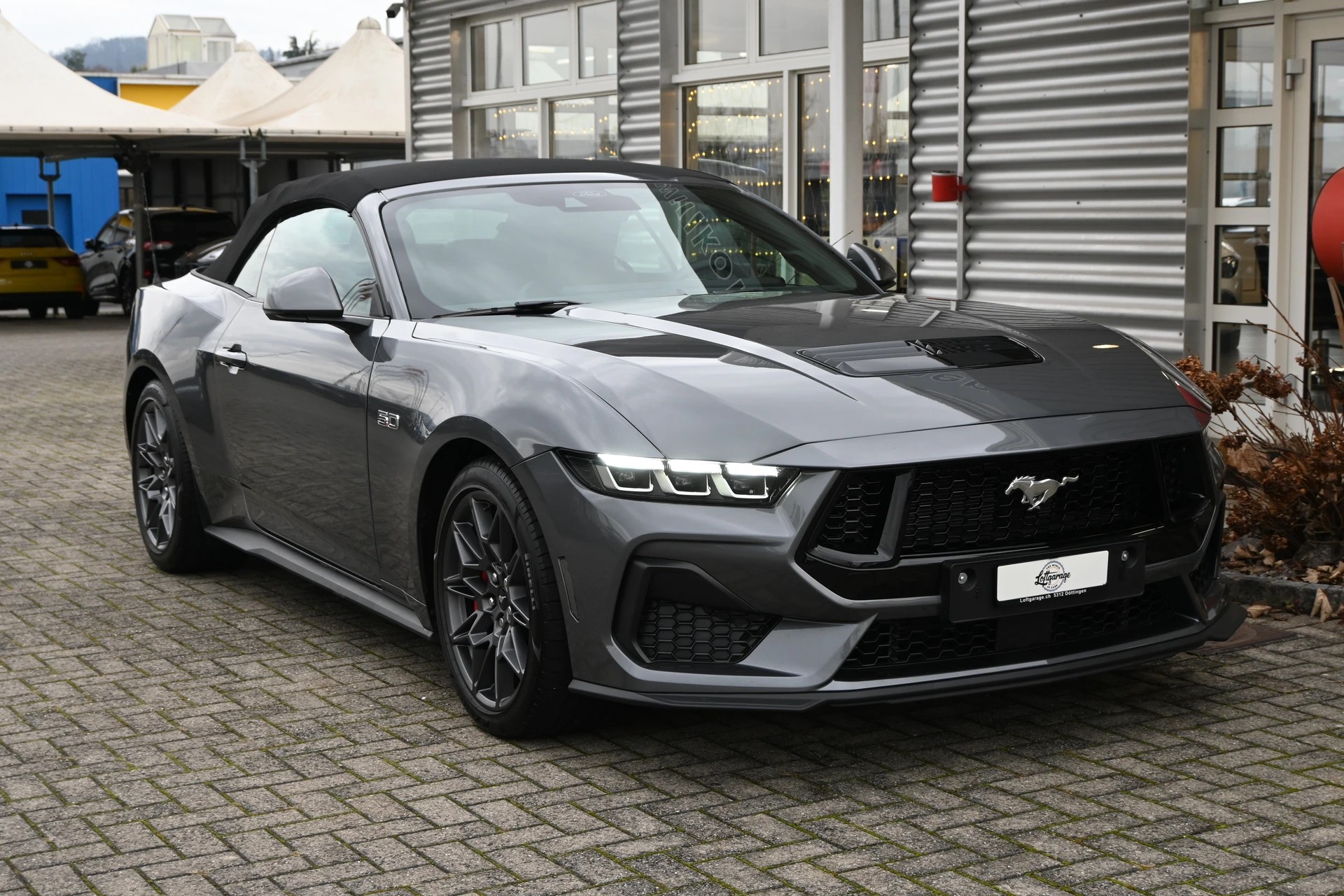 FORD Mustang Convertible 5.0 V8 GT Automat 466PS-showroom-element-3