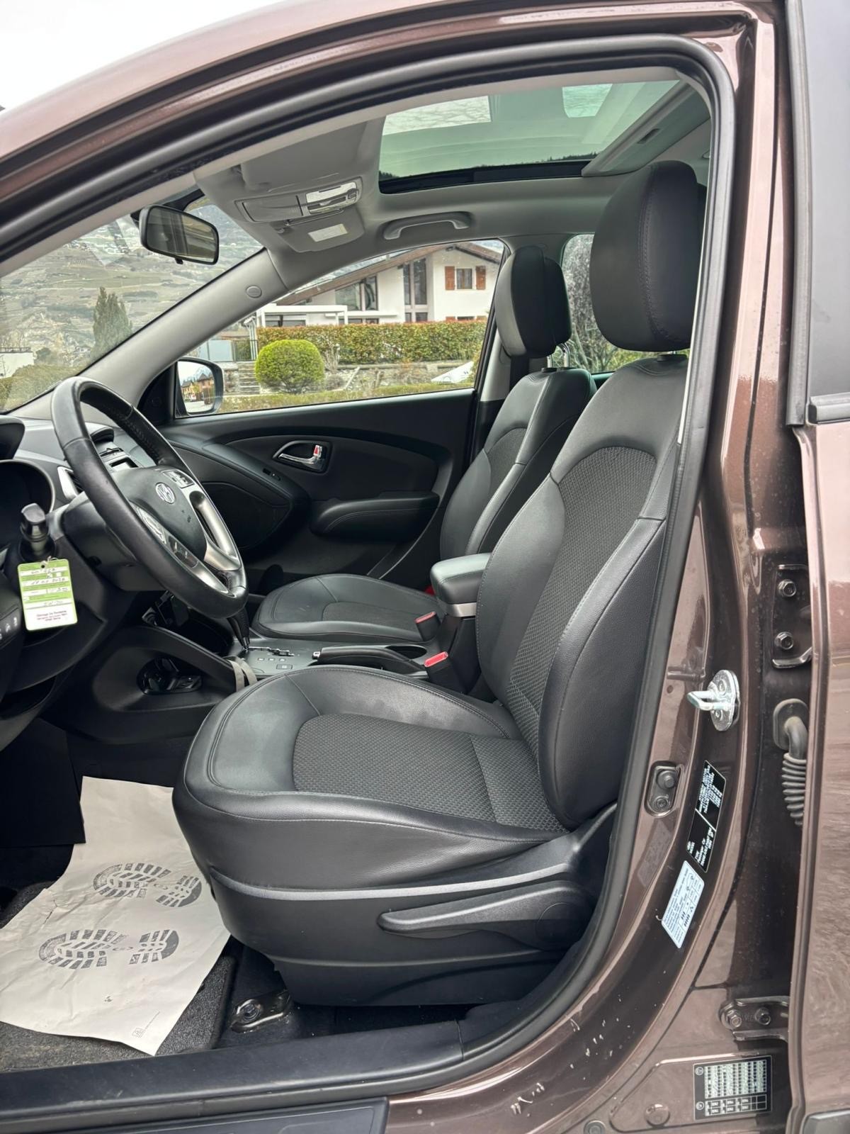 HYUNDAI iX 35 2.0 CRDi Style 4WD Automatic-image-7