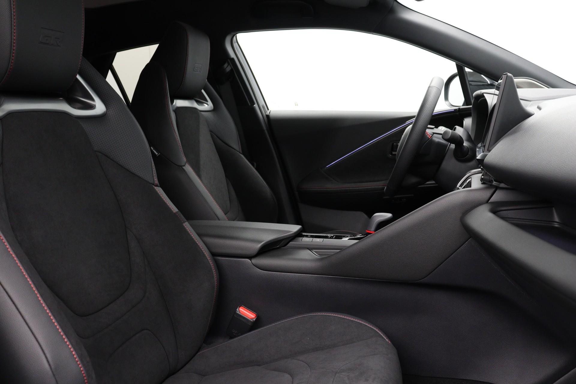 TOYOTA C-HR 2.0 HEV GR Sport Premiere 4x4-image-6