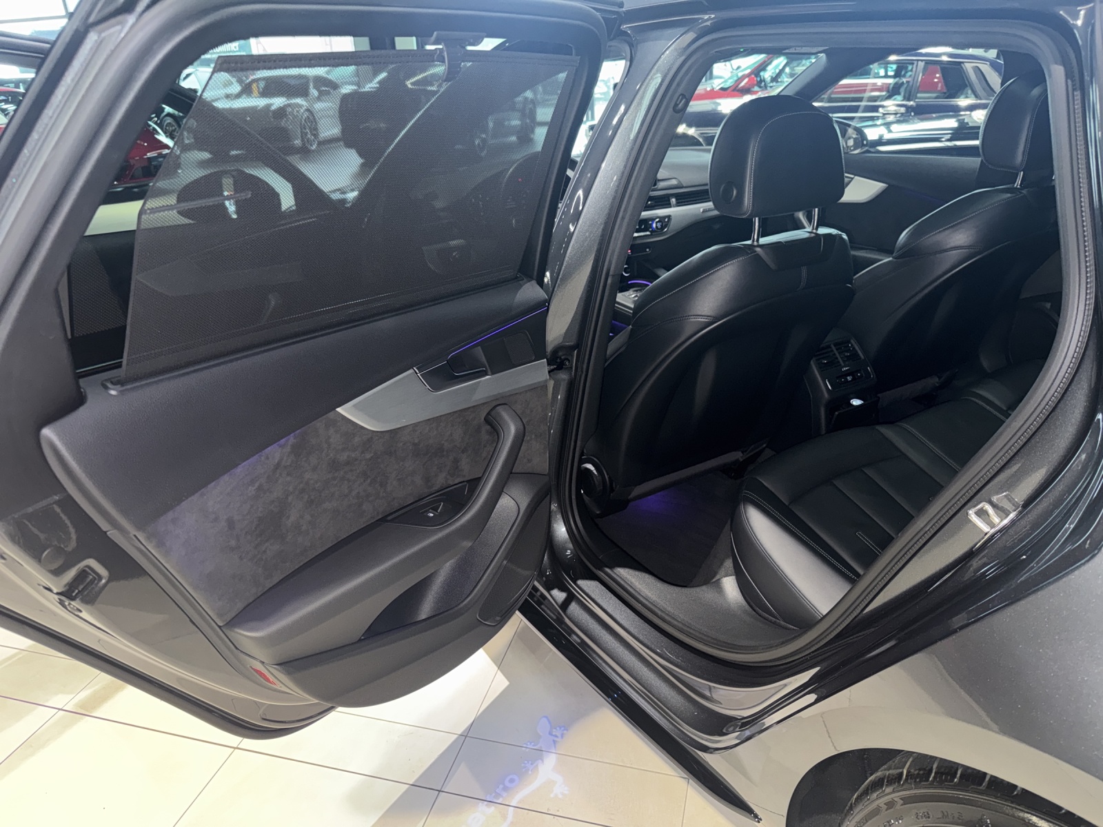 AUDI A4 Avant 3.0 TDI Sport quattro S-tronic-image-18