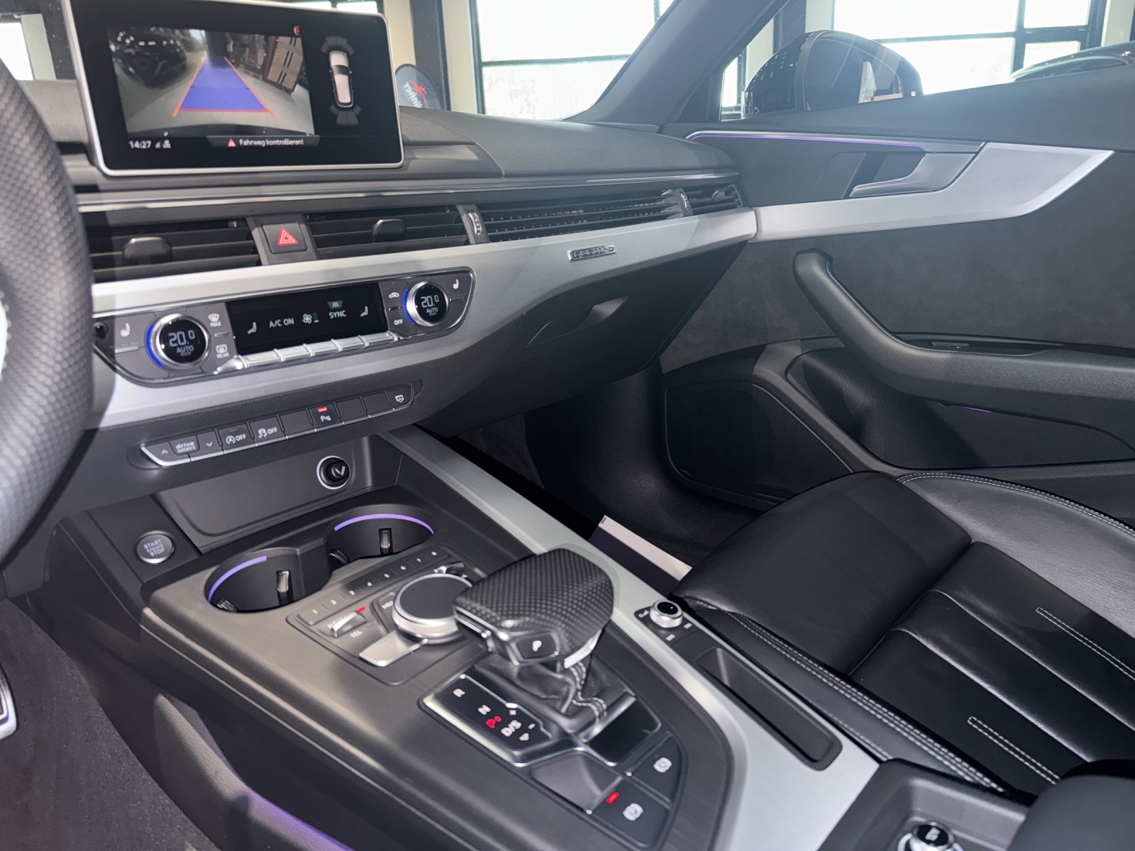 AUDI A4 Avant 3.0 TDI Sport quattro S-tronic-image-17