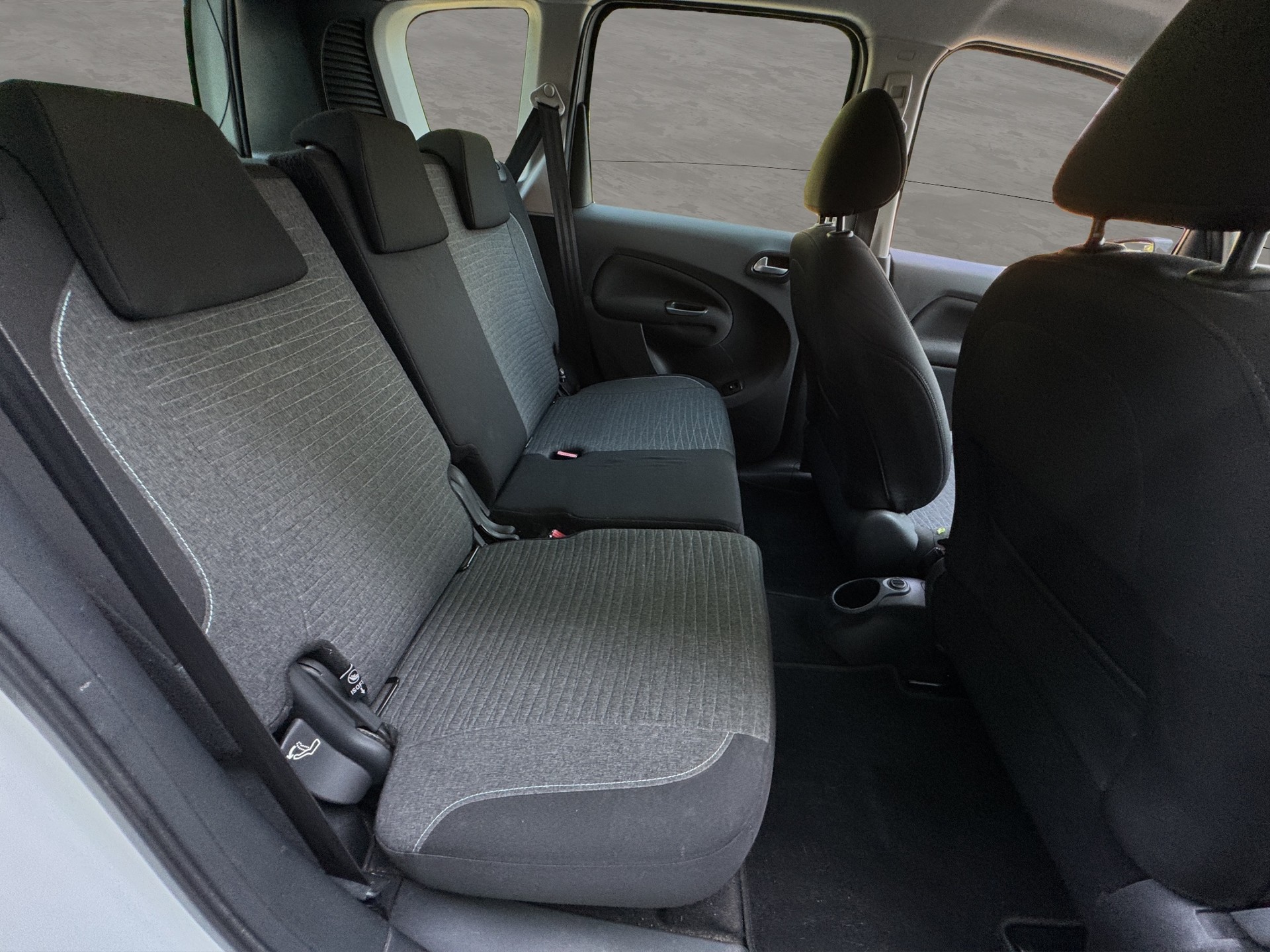CITROEN C3 Picasso 1.2 Pure Tech Attraction-image-14