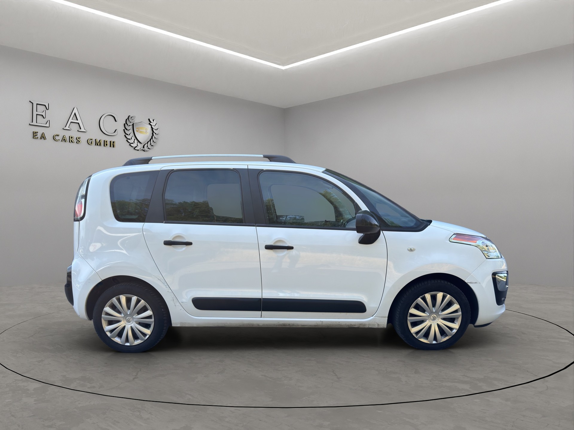 CITROEN C3 Picasso 1.2 Pure Tech Attraction-image-4