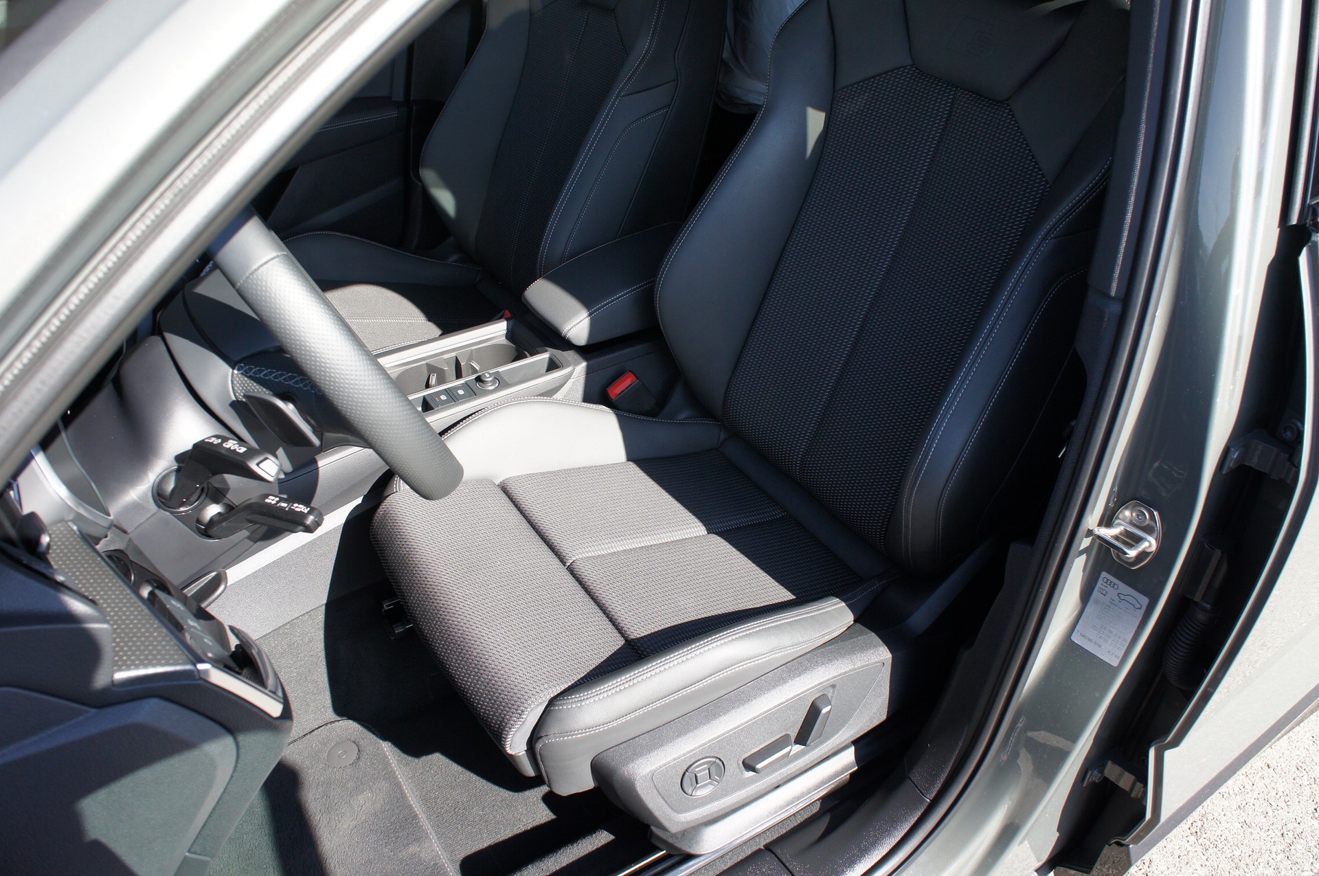 AUDI Q3 Sportback 35 TFSI Attraction S-tronic-image-12