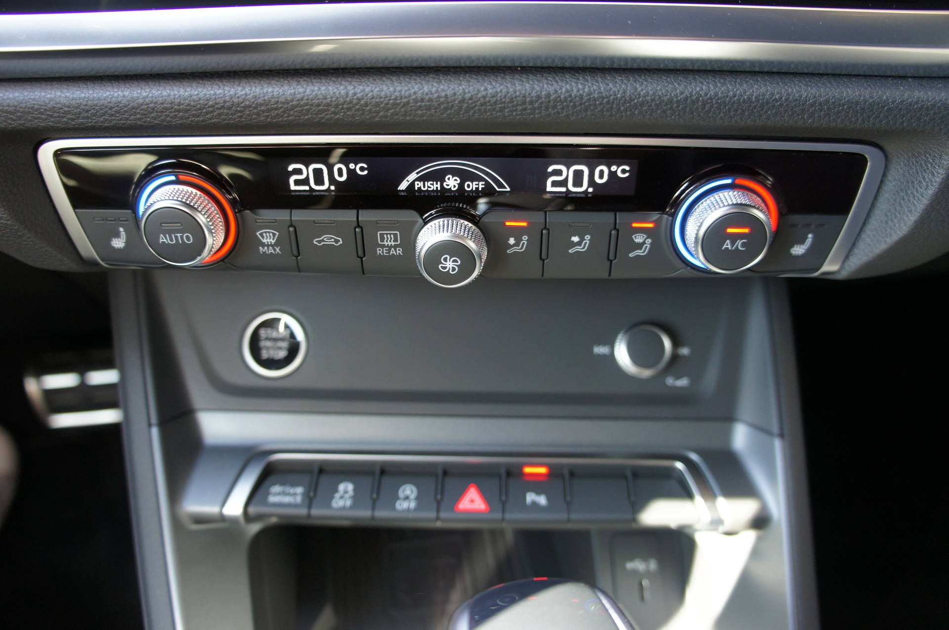 AUDI Q3 Sportback 35 TFSI Attraction S-tronic-image-15