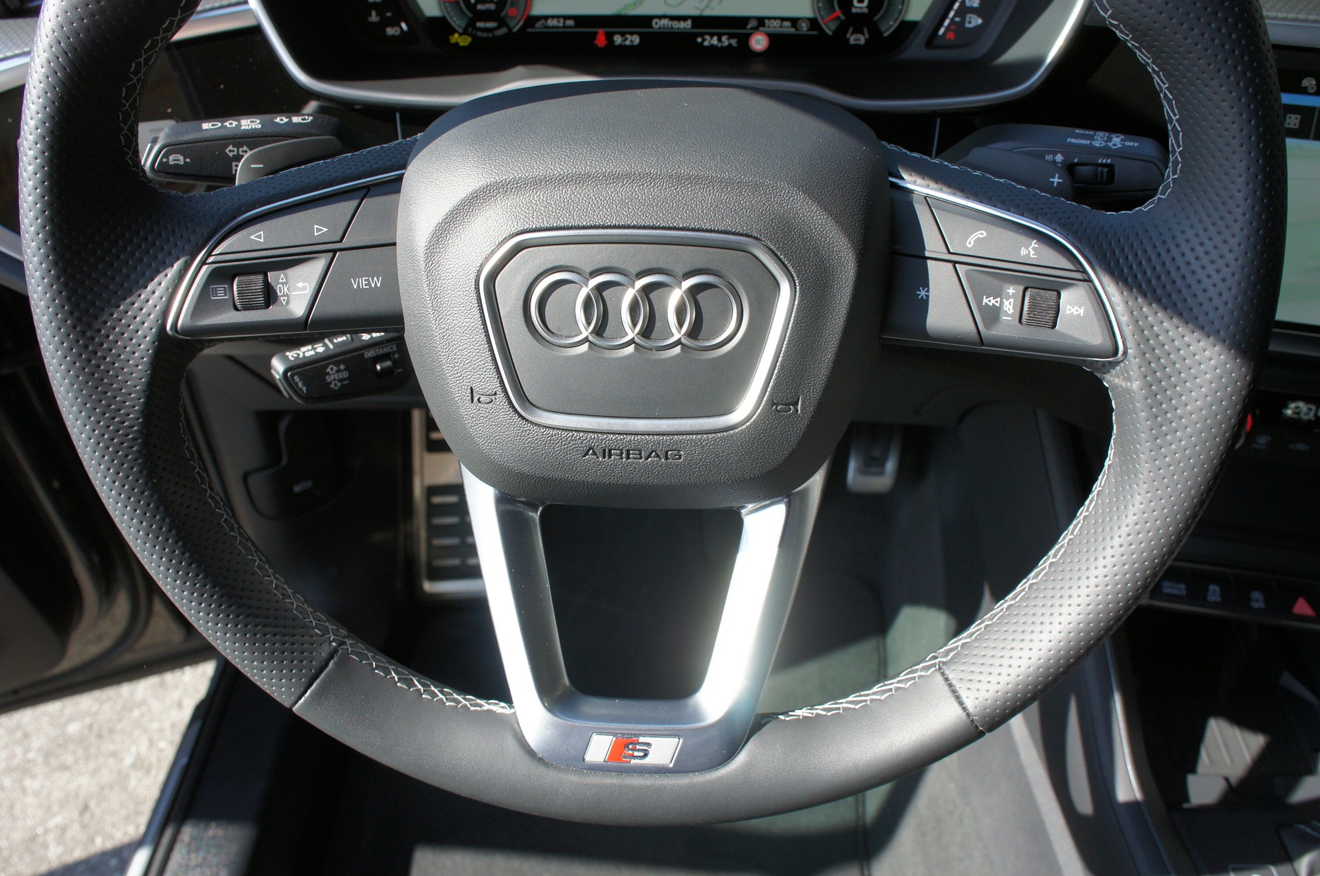 AUDI Q3 Sportback 35 TFSI Attraction S-tronic-image-19