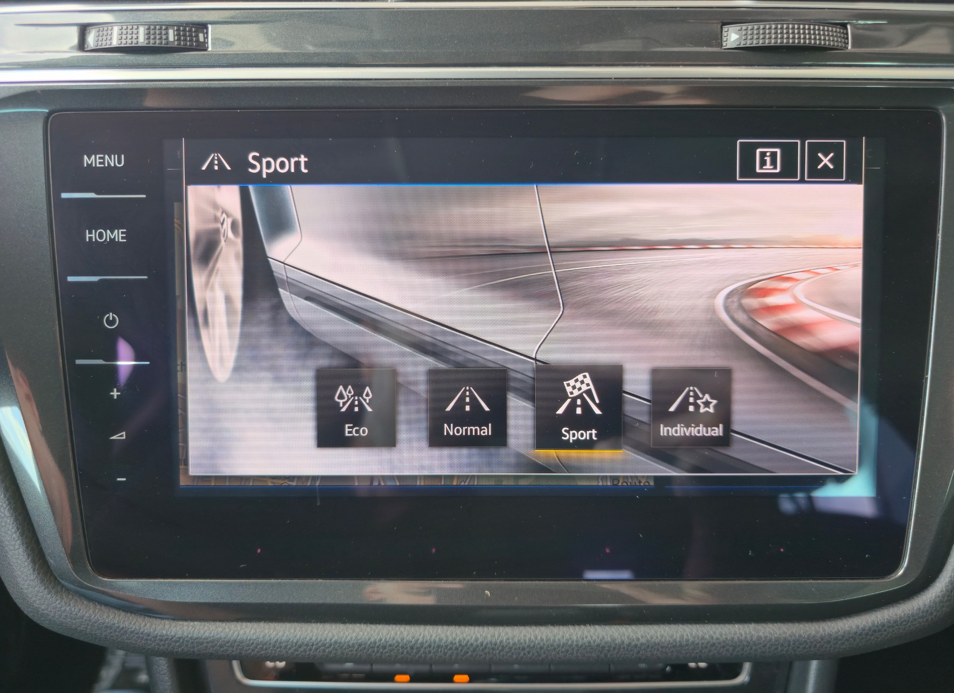 VW Tiguan 2.0TSI High 4M-image-13