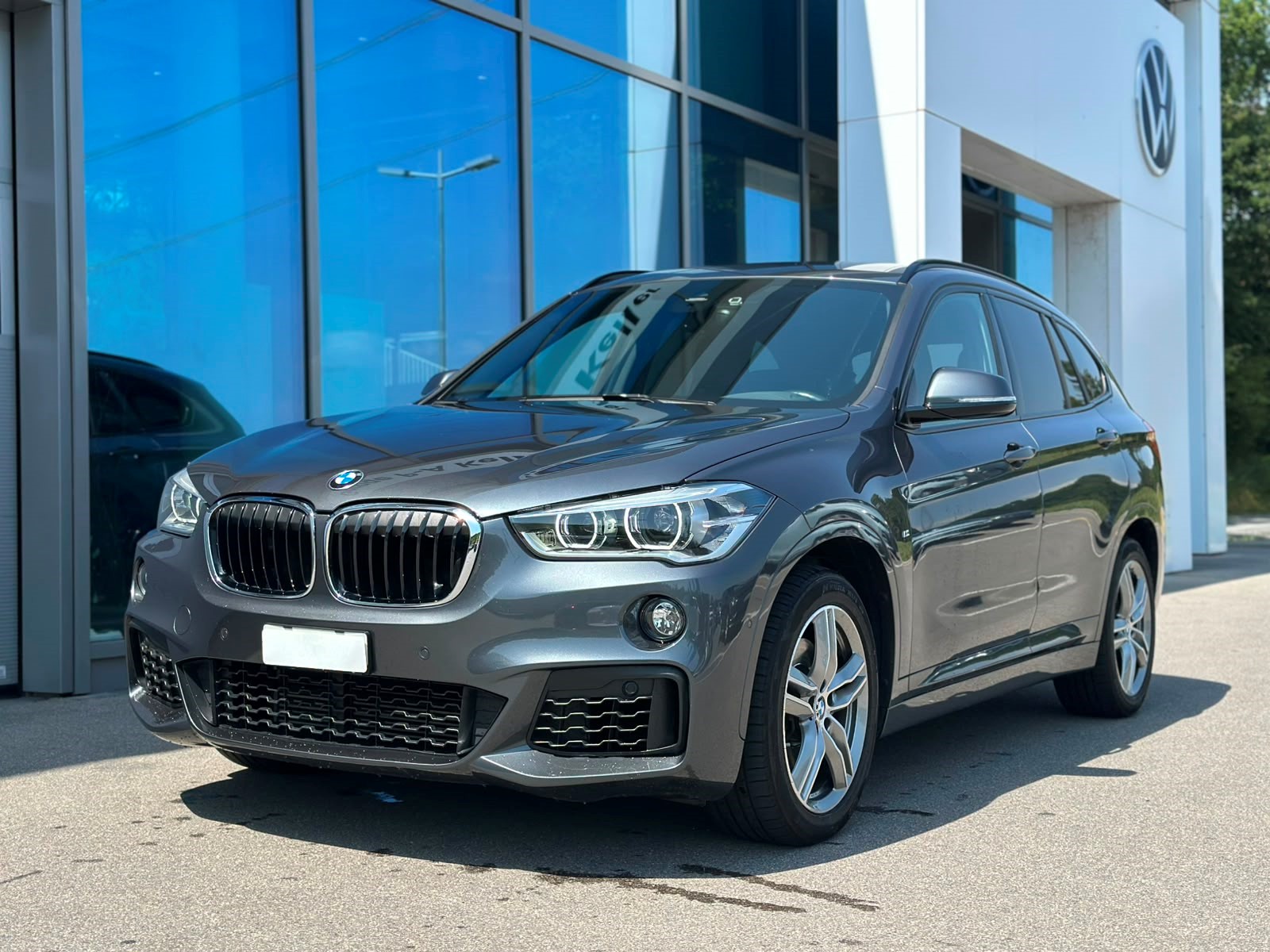BMW X1 xDrive 20i M Sport Steptronic-showroom-element-1