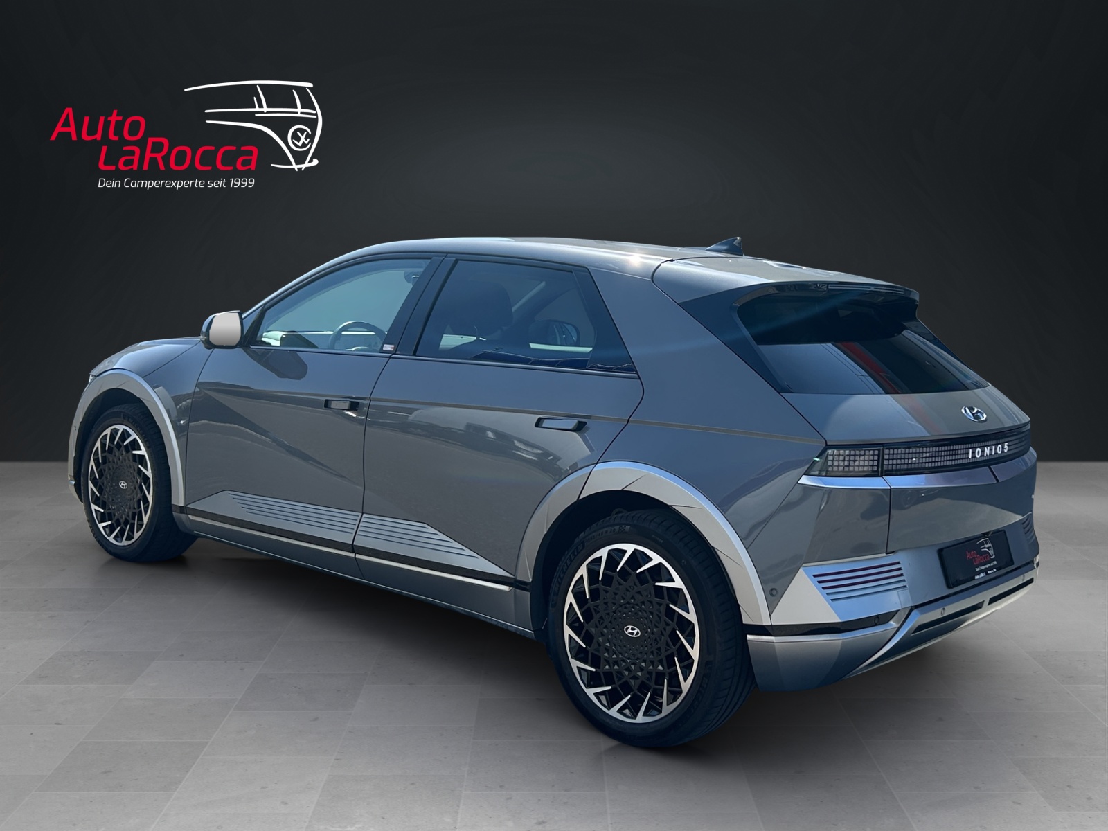 HYUNDAI Ioniq 5 72kWh First Edition 4WD-showroom-element-2