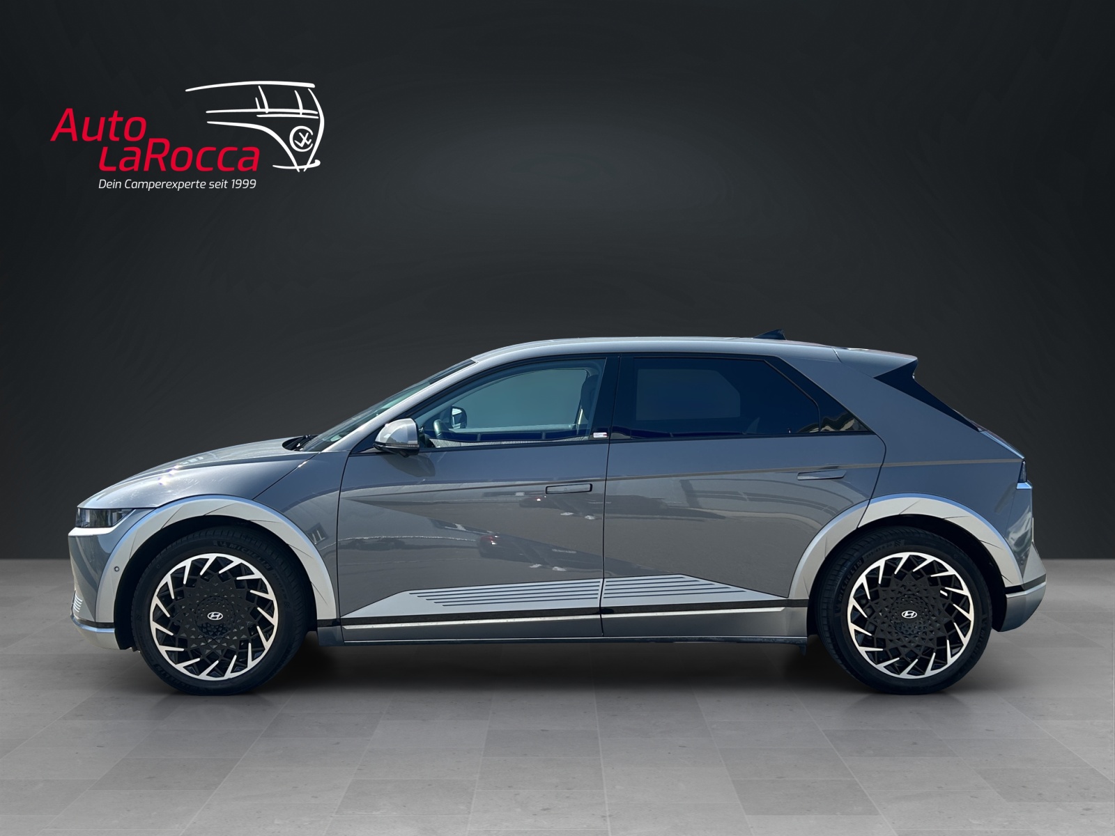 HYUNDAI Ioniq 5 72kWh First Edition 4WD-showroom-element-1