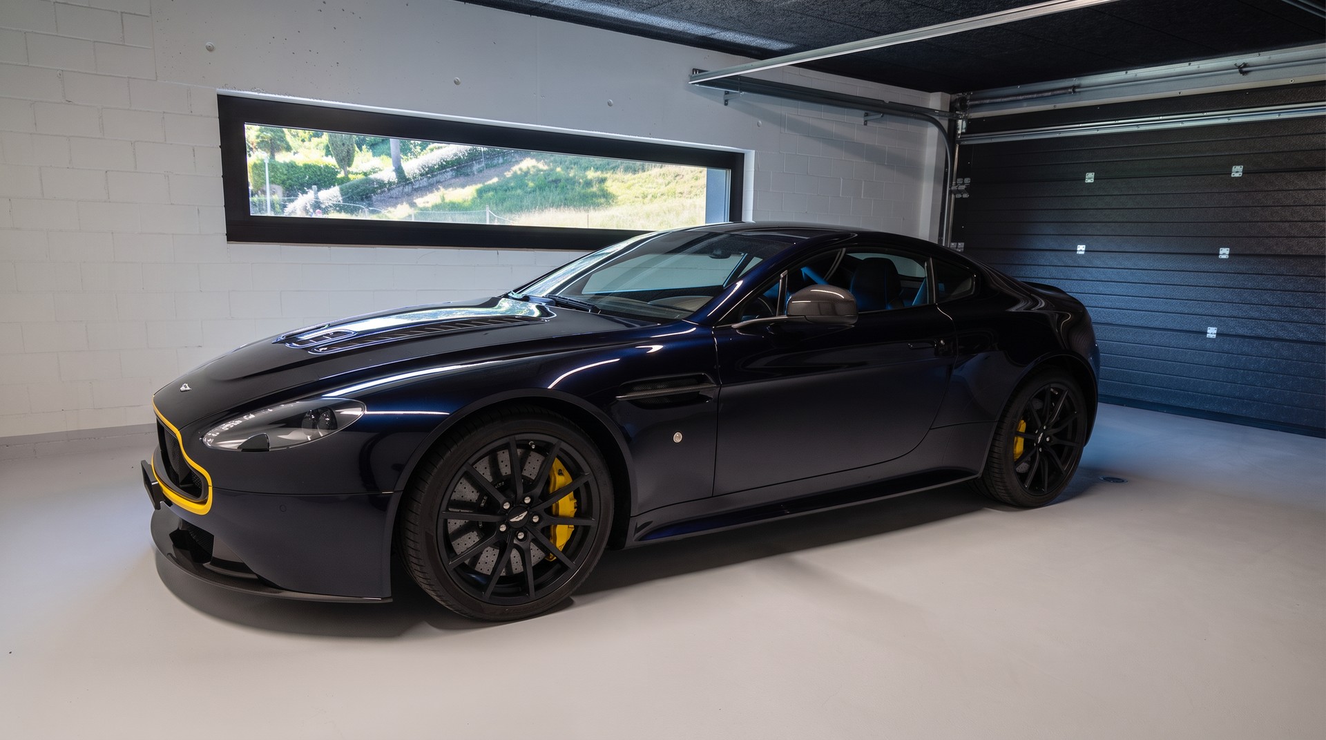 ASTON MARTIN 6.0 S Sportshift-image-9