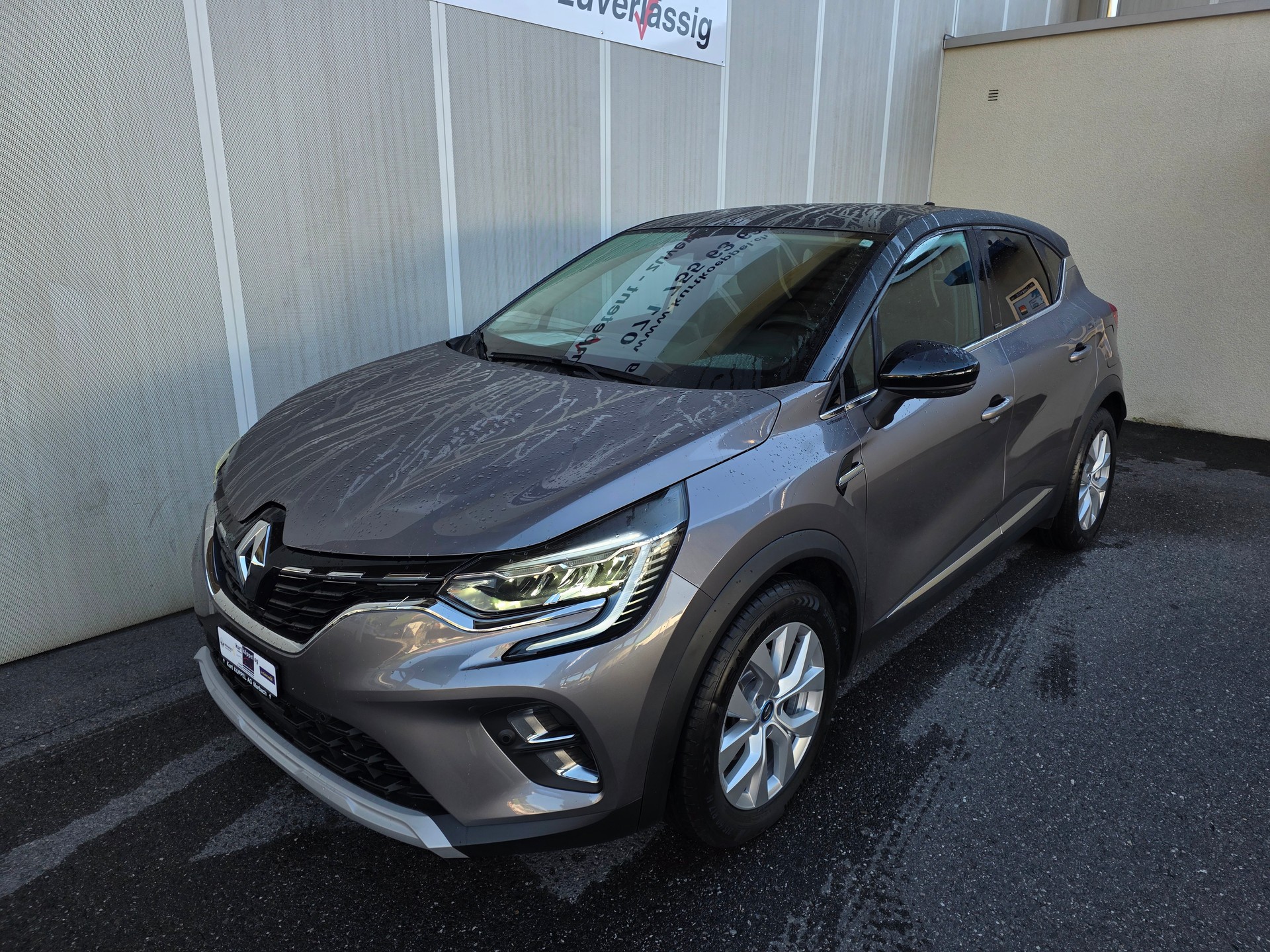 RENAULT Captur 1.6 E-Tech 160 Intens DHT-showroom-element-1