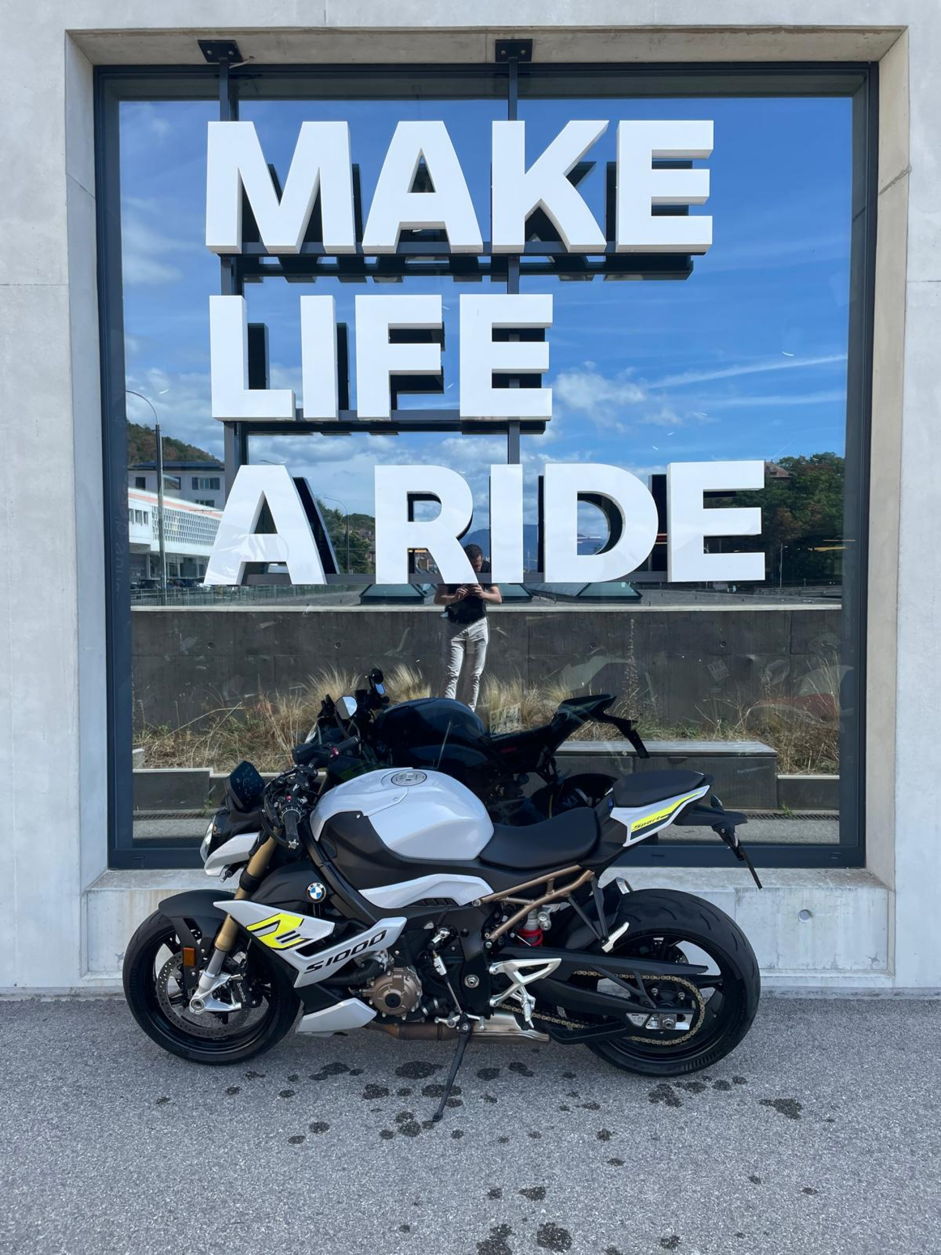 BMW S 1000 R Sport-image-2